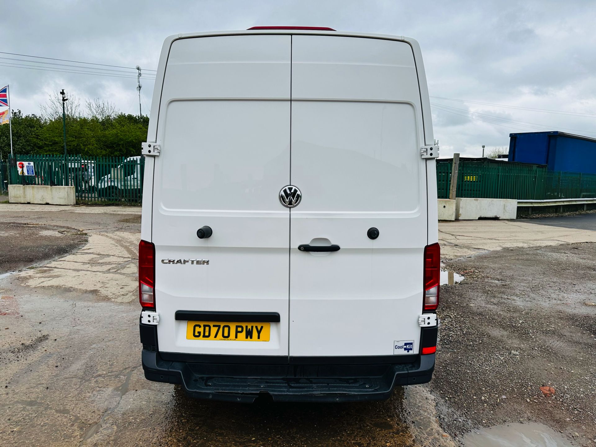 Volkswagen Crafter Cr35 2.0 TDI Fridge Freezer/Chiller Van *Trendline Edition* - 2021 Model - FSH! - Image 7 of 35