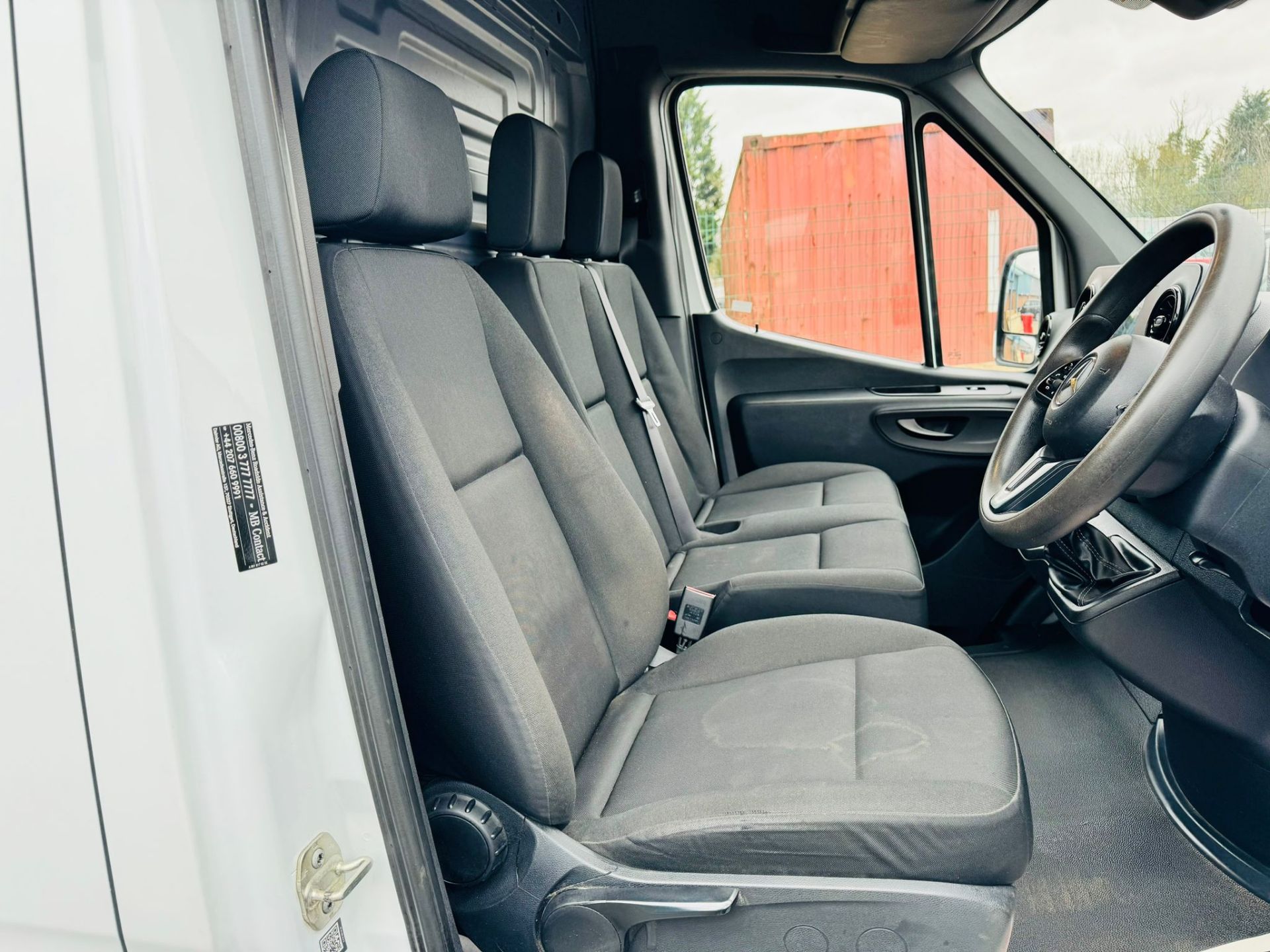 MERCEDES SPRINTER 314CDI MWB HI ROOF - 2019 19 Reg - 1 Owner From New - Euro 6 - NEW SHAPE!! - Image 4 of 8
