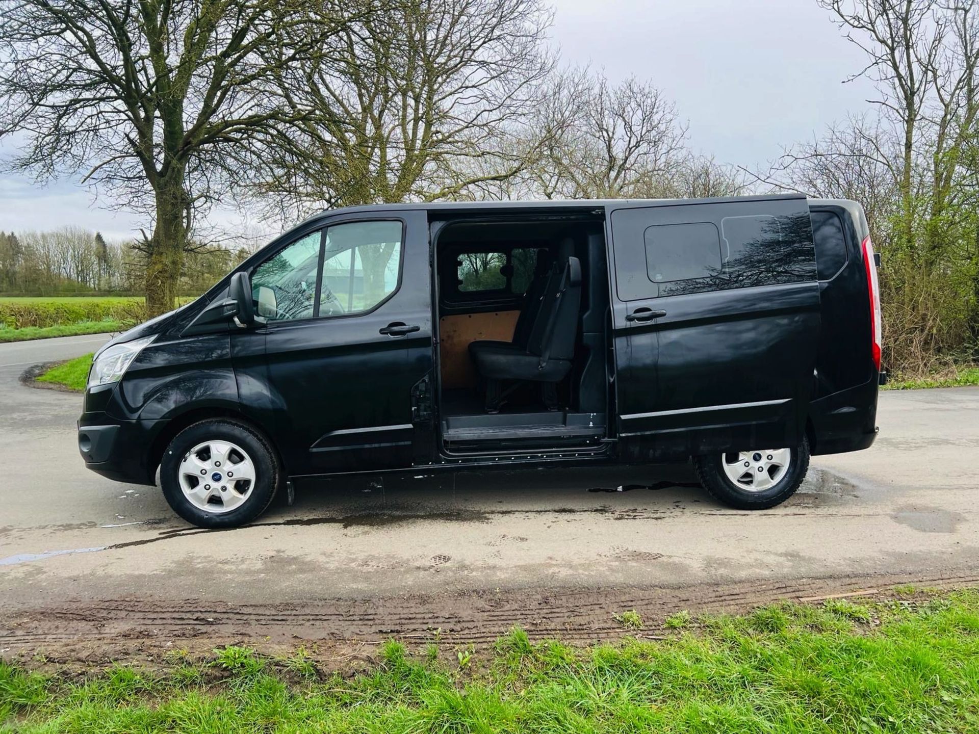 Ford Transit Custom 2.2tdci Limited - 65 Reg - 6 Seater Dualiner / Combi - Crew Van - Air Con - Image 6 of 20