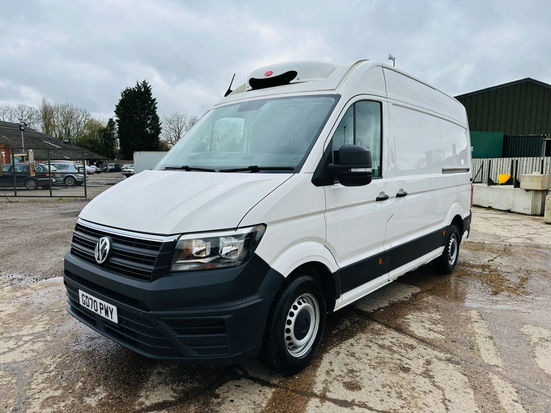 Volkswagen Crafter Cr35 2.0 TDI Fridge Freezer/Chiller Van *Trendline Edition* - 2021 Model - FSH! - Image 4 of 35