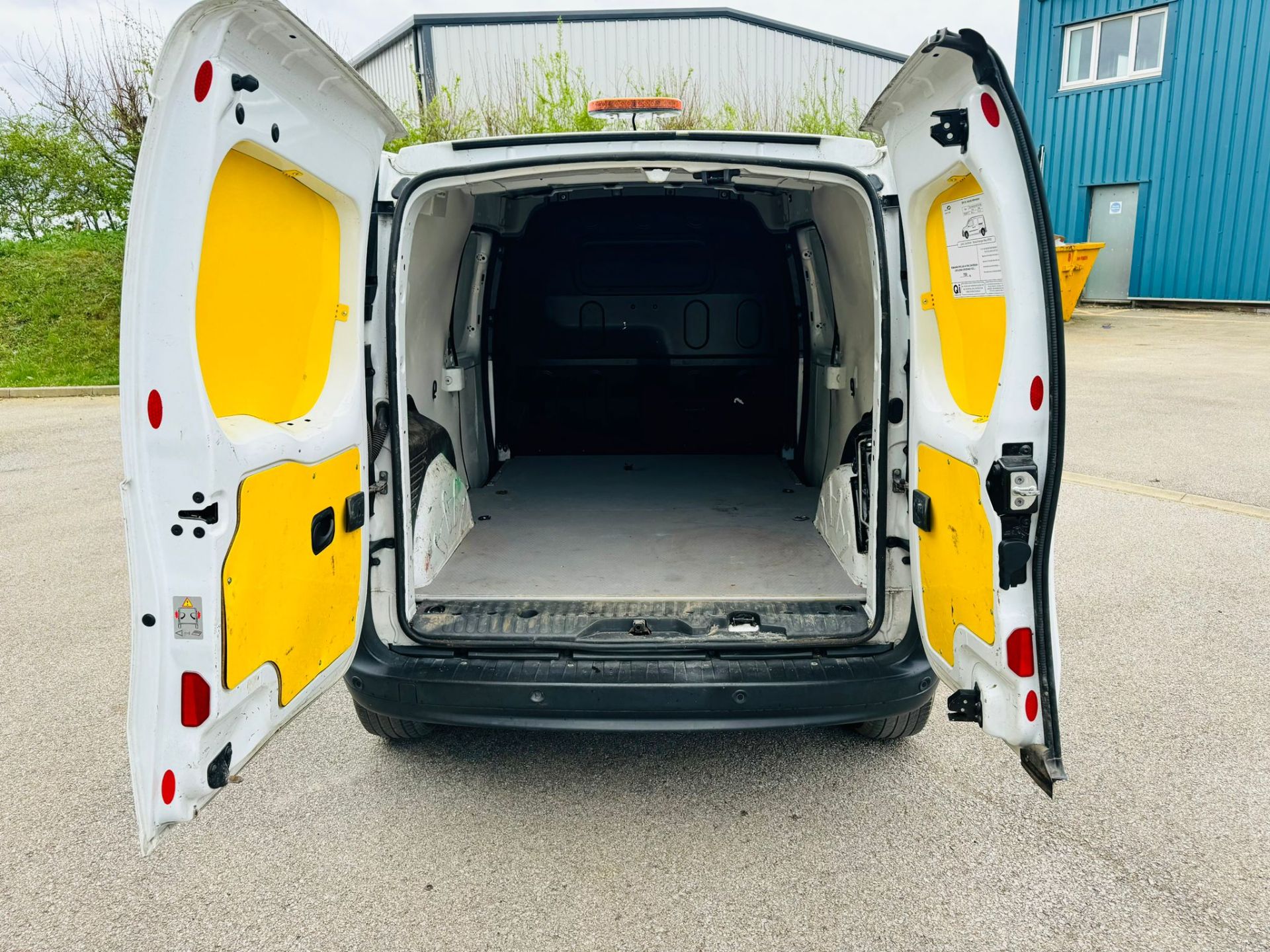 Renault Kangoo Maxi LL21 1.5 DCI Energy "Business Van" (2018 Model) Air Con -Parking Sencors -Euro 6 - Bild 9 aus 19