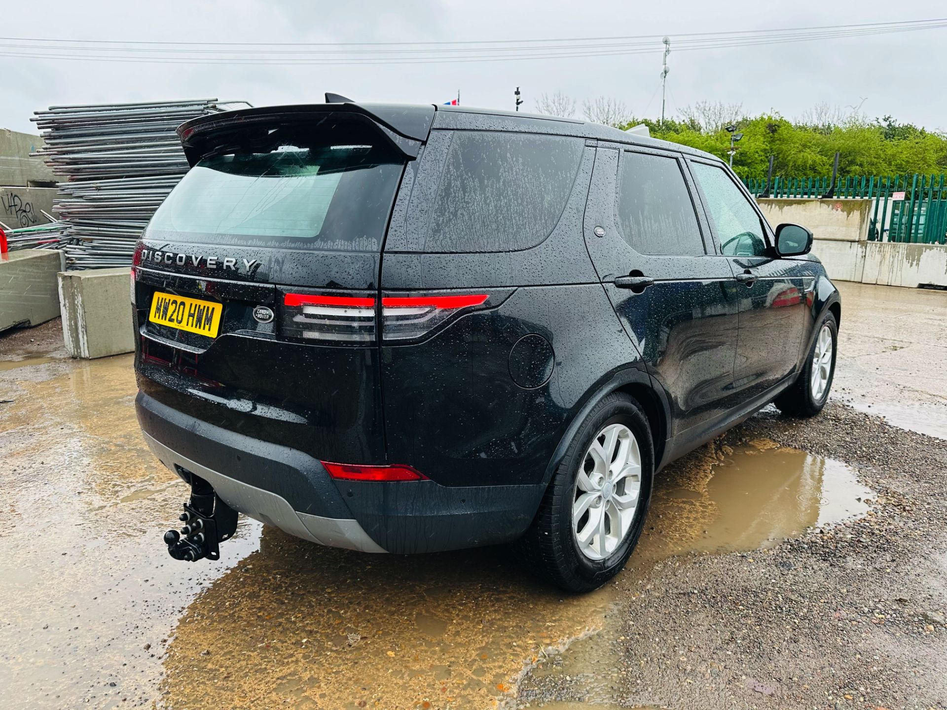 (Reserve Met) Land Rover Discovery SE Automatic (Black Edition) - 2020 Model - Only 57k Miles! - Image 9 of 40