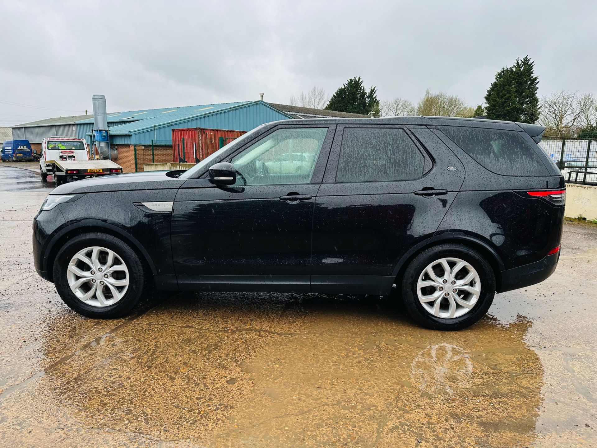 (Reserve Met) Land Rover Discovery SE Automatic (Black Edition) - 2020 Model - Only 57k Miles! - Bild 6 aus 40