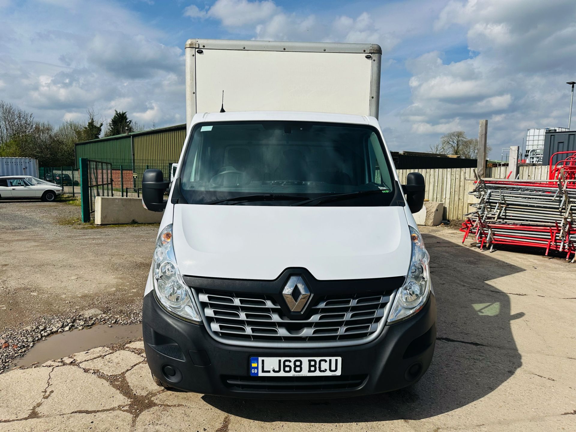Renault Master 2.3 DCI 130 Business Edition Lwb (Luton / Box Van) - 2019 Model - Euro 6 - Tail Lift - Image 3 of 27