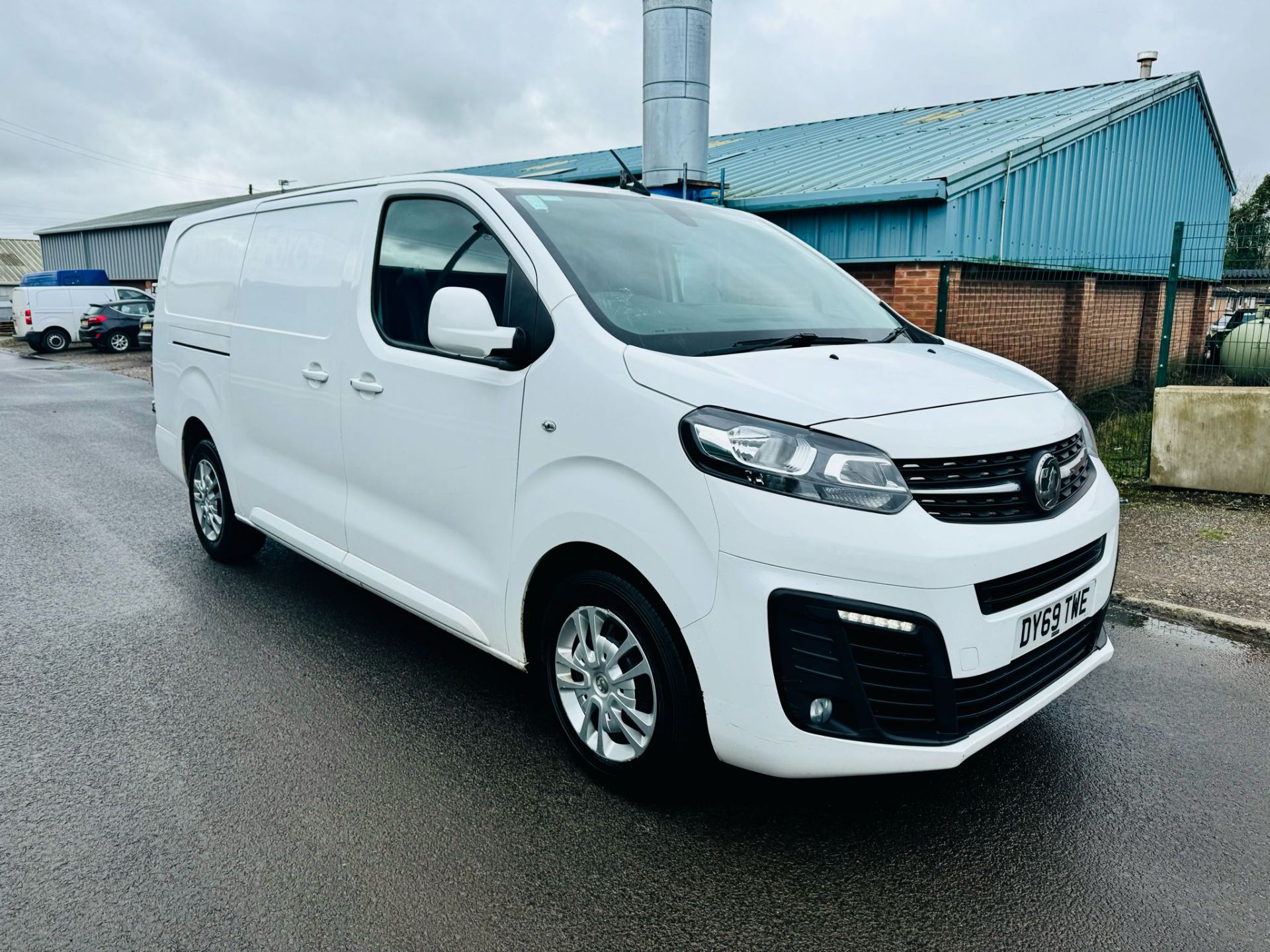 (Reserve Met) Vauxhall Vivaro 3100 Sportive 2.0 CDTI - 2020 Model - Air Con - 6 Speed - Euro 6 ULEZ - Image 3 of 21