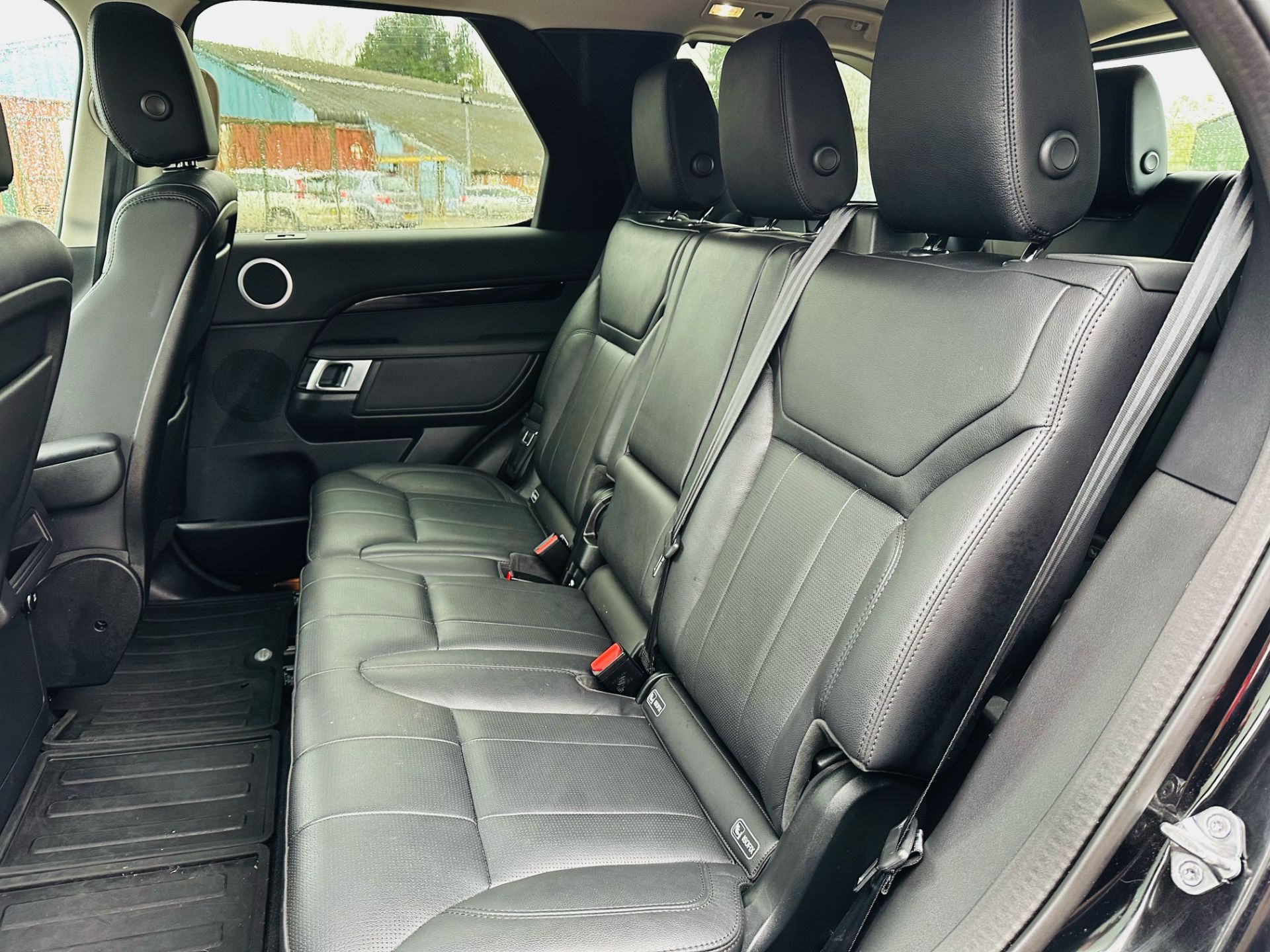 (Reserve Met) Land Rover Discovery SE Automatic (Black Edition) - 2020 Model - Only 57k Miles! - Image 18 of 40