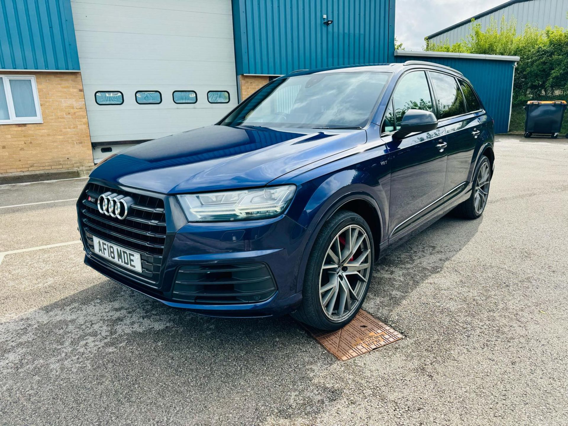 Audi SQ7 4.0TDI V8 Quattro 430BHP "SQ7 EDITION" Auto (7 Seats) 2018 18Reg -Sat Nav -Reversing camera - Image 4 of 38