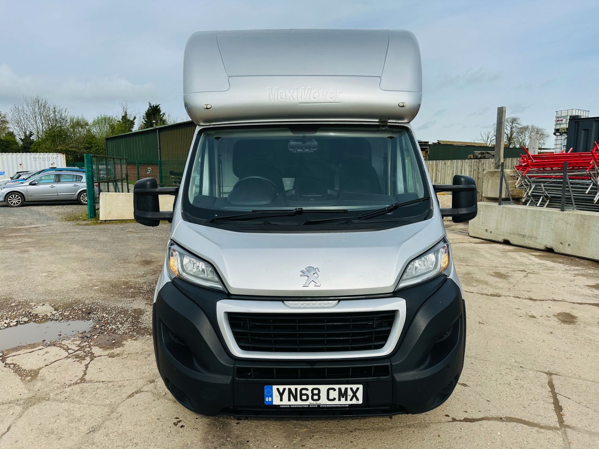 Peugeot Boxer 335 *LWB - Low Loader / Maxi Loader* (2018 - 68 Reg) 2.0 Blue Hdi *Euro 6* (3500 KG) - Image 3 of 30