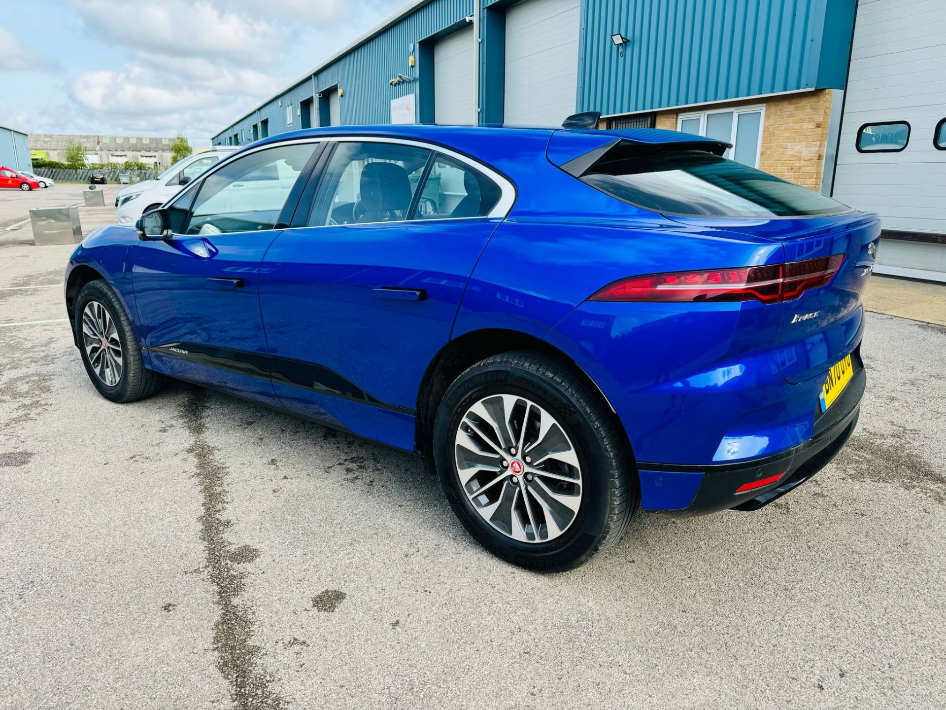 (RESERVE MET)Jaguar I-Pace S EV400 AWD Automatic - 70 Reg - 1 Owner - Great Spec -Sat Nav- Leather - Image 6 of 29