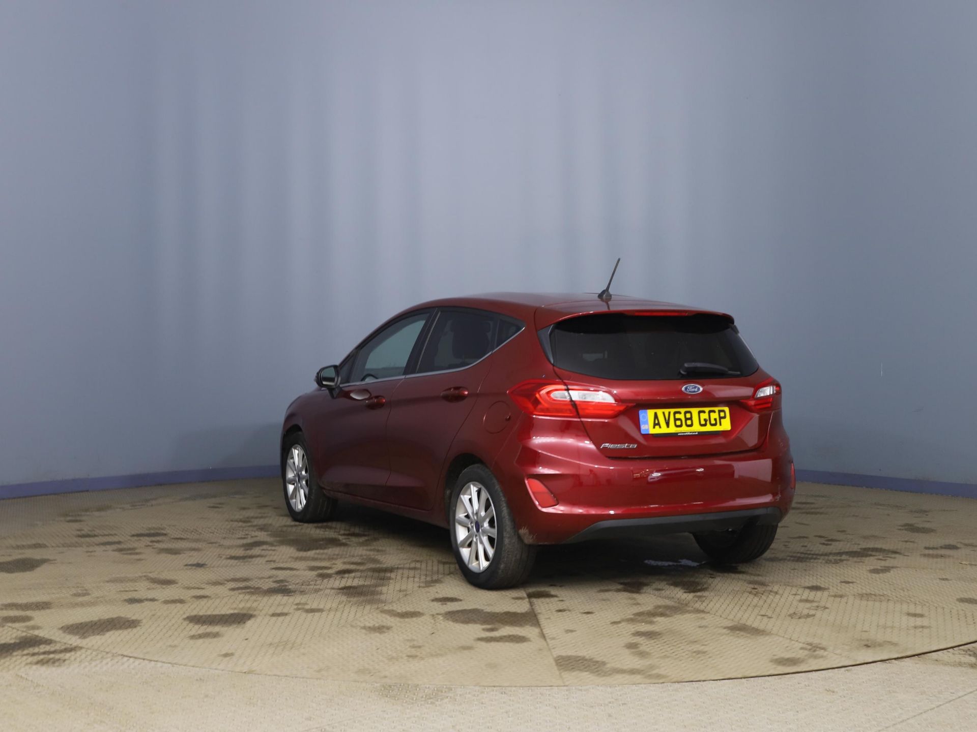 (RESERVE MET)Ford Fiesta "Titanium X" 1.5 TDCI (5 Door) 2019 Model - FSH - Red - Air Con - Sat Nav - Image 5 of 11