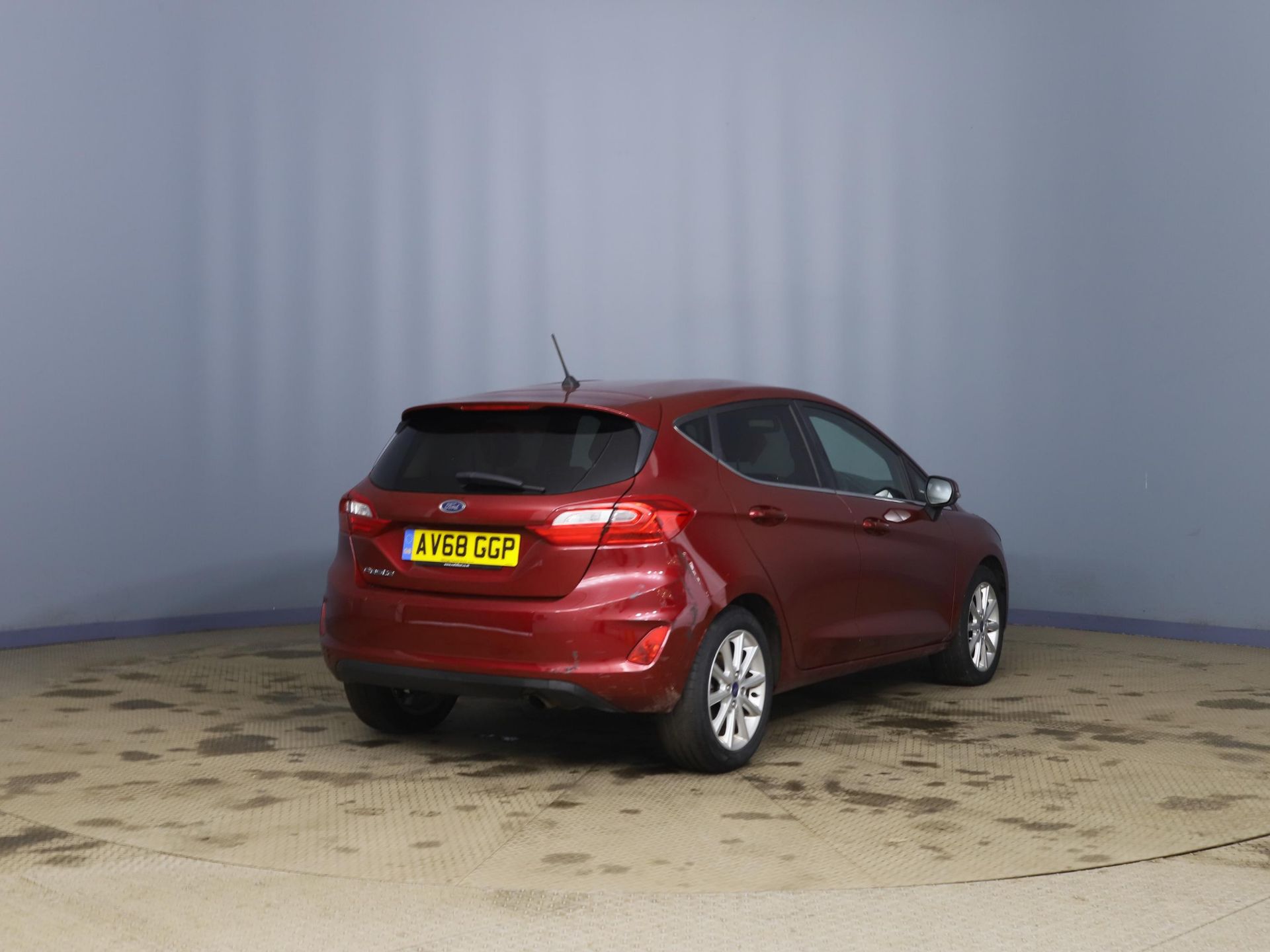 (RESERVE MET)Ford Fiesta "Titanium X" 1.5 TDCI (5 Door) 2019 Model - FSH - Red - Air Con - Sat Nav - Image 4 of 11