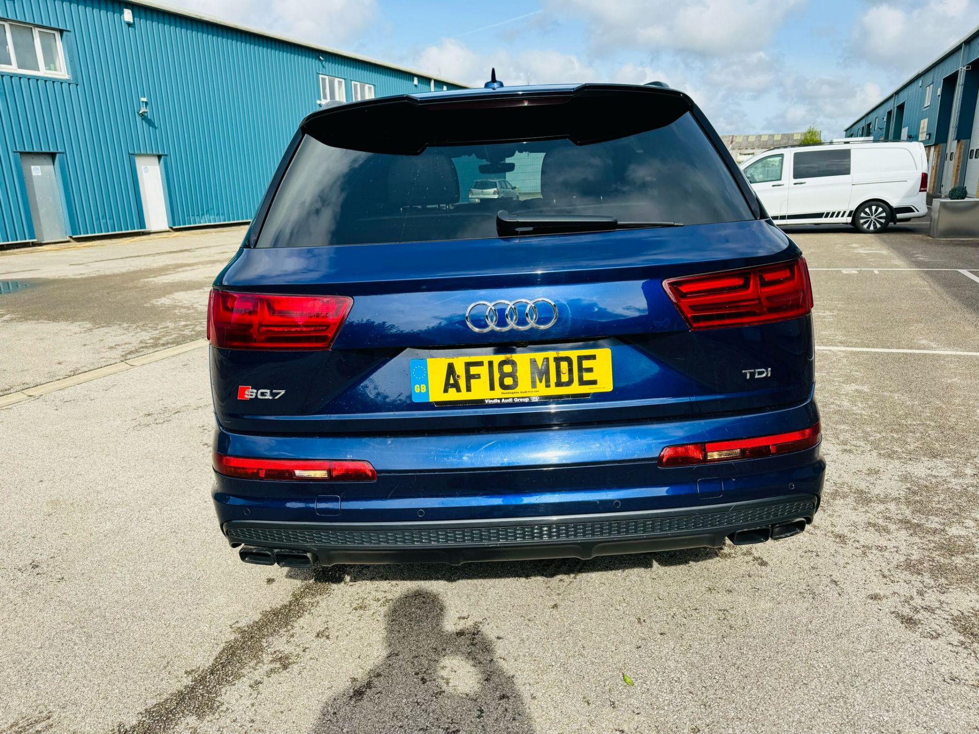 Audi SQ7 4.0TDI V8 Quattro 430BHP "SQ7 EDITION" Auto (7 Seats) 2018 18Reg -Sat Nav -Reversing camera - Bild 10 aus 38