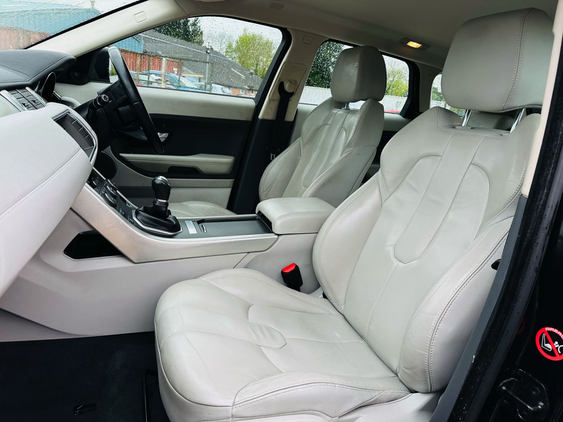 (RESERVE MET) LAND ROVER EVOQUE PURE 2.2 ED4 *TECH PACK* AIR CON - FULL LEATHER INTERIOR - NO VAT - Image 25 of 43