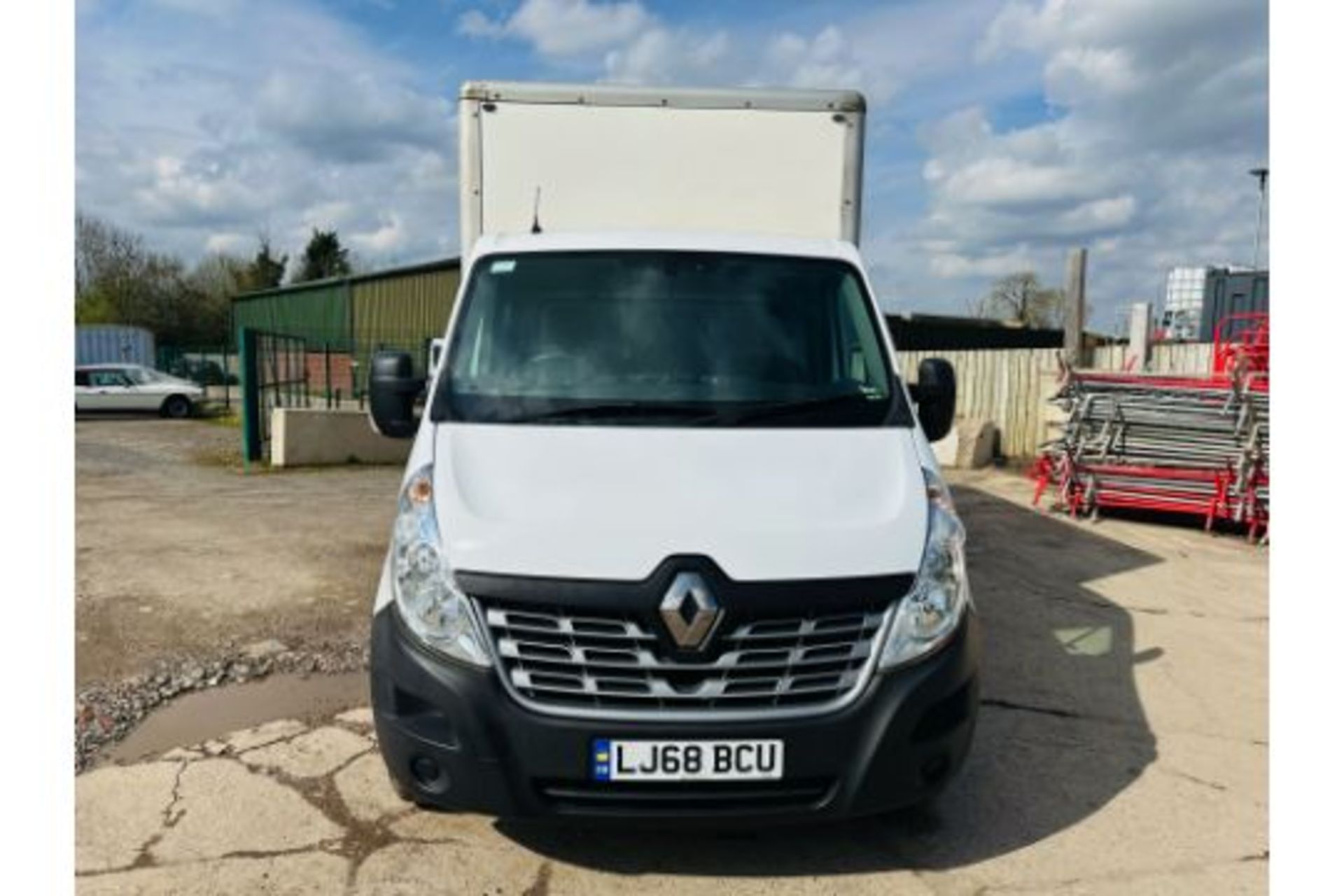 Reserve Met -RENAULT MASTER 2.3DCI (130) Business Edition Lwb Box Van With Electric Tail Lift 68 Reg - Image 4 of 27