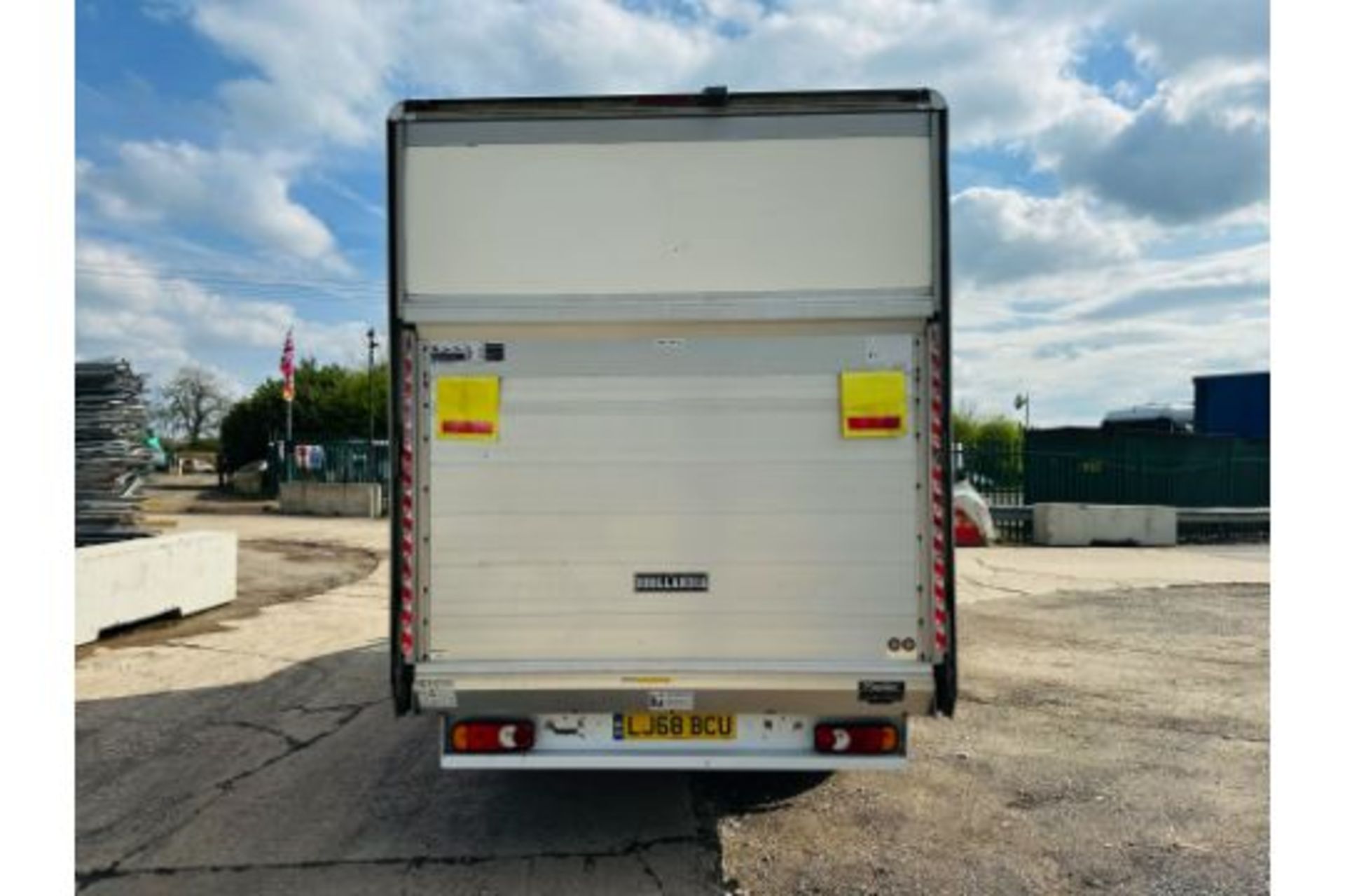 Reserve Met -RENAULT MASTER 2.3DCI (130) Business Edition Lwb Box Van With Electric Tail Lift 68 Reg - Image 9 of 27