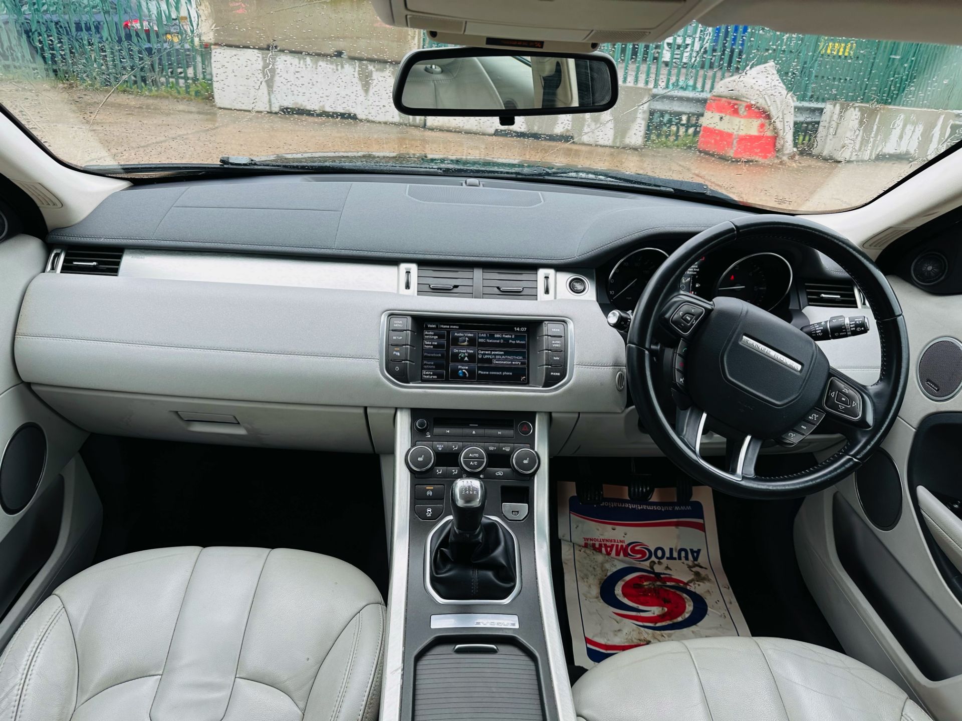 (RESERVE MET) LAND ROVER EVOQUE PURE 2.2 ED4 *TECH PACK* AIR CON - FULL LEATHER INTERIOR - NO VAT - Image 22 of 43
