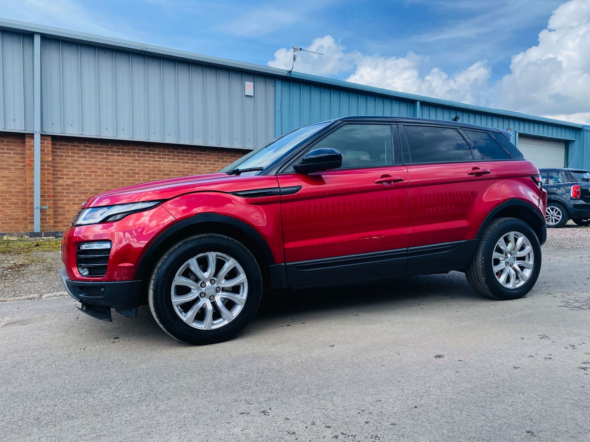 Reserve Met - Range Rover Evoque 2.0 td4 SE TECH 'Automatic" 66 Reg -Only 40K Miles!! Huge Spec- - Image 5 of 25