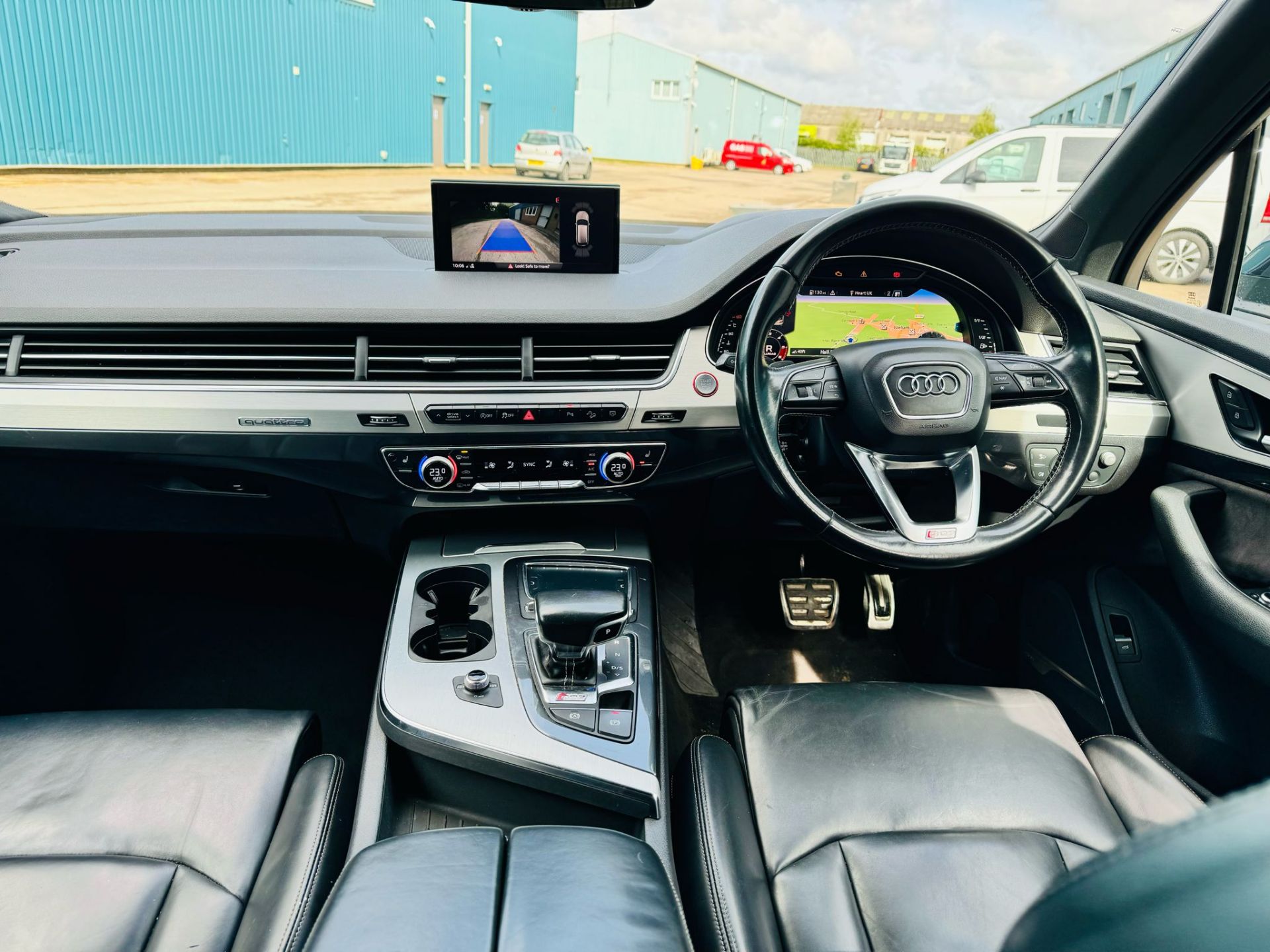 Audi SQ7 4.0TDI V8 Quattro 430BHP "SQ7 EDITION" Auto (7 Seats) 2018 18Reg -Sat Nav -Reversing camera - Bild 12 aus 37