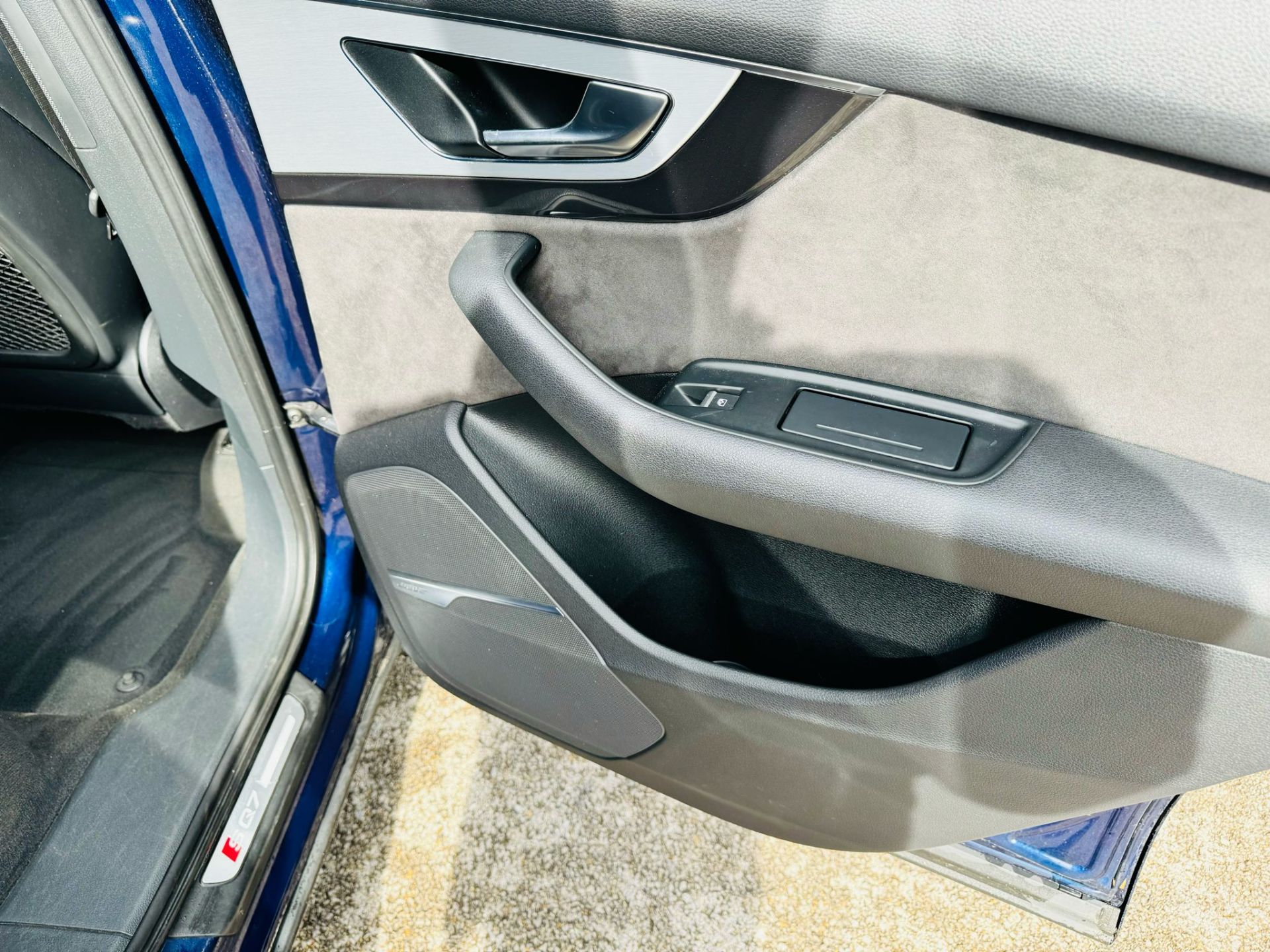 Audi SQ7 4.0TDI V8 Quattro 430BHP "SQ7 EDITION" Auto (7 Seats) 2018 18Reg -Sat Nav -Reversing camera - Bild 35 aus 37