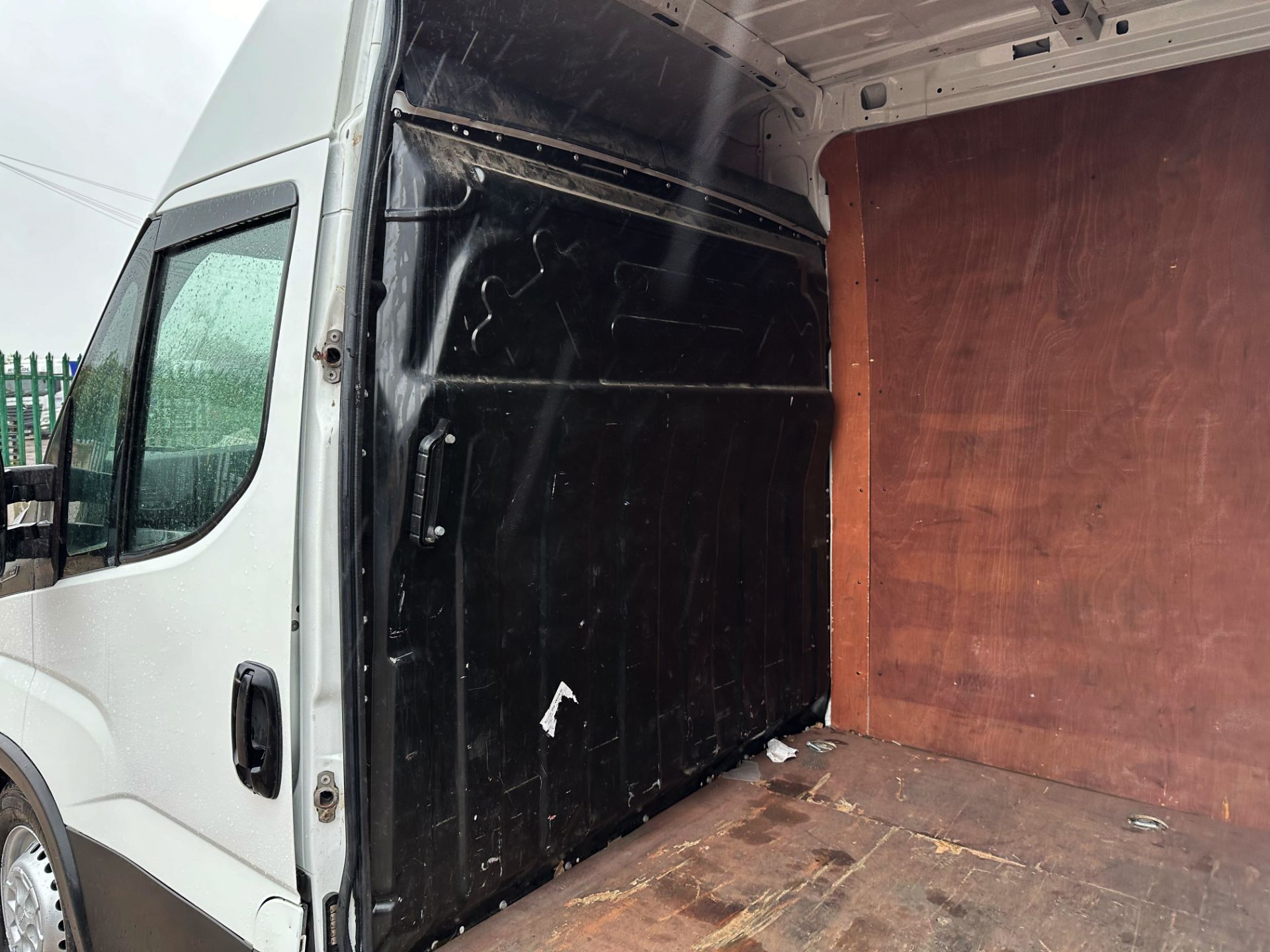 Iveco Daily 35-140 Long Wheel Base High Roof - 2021 Reg (New Shape) Only 85K Miles - Air Con - Look! - Image 13 of 27