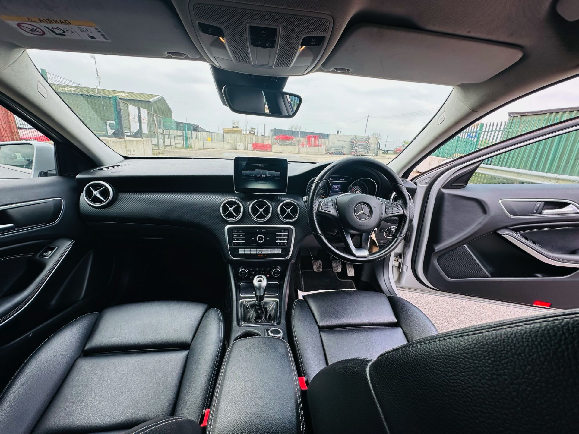 Mercedes A200d "Sport Premium" 2016 Model - Leather , Cruise Control , Long Mot , Air Con - NO VAT! - Bild 31 aus 34