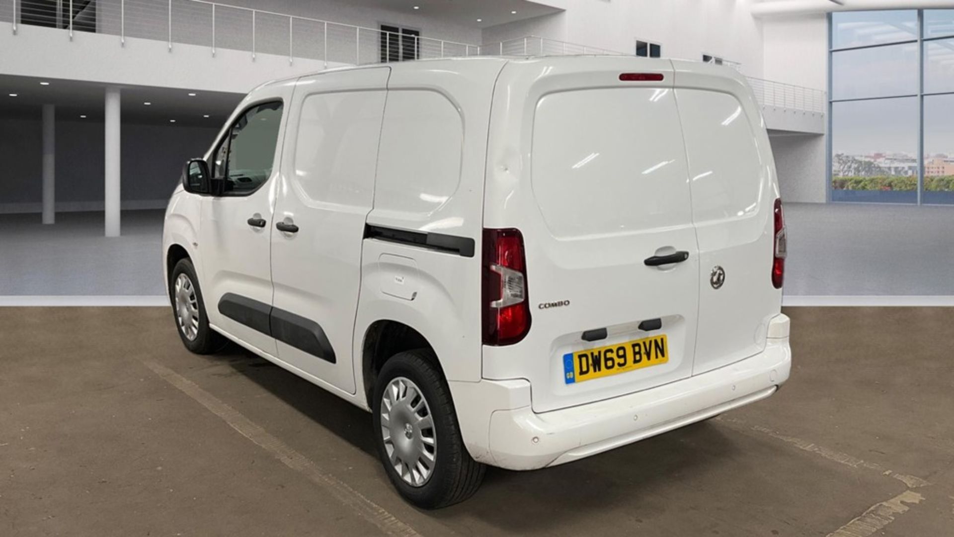Vauxhall Combo 1.5 Cdti "Sportive" 2020 Reg - 1 Owner - Air Con , Mileage Is Only 79k Miles With FSH - Bild 3 aus 8