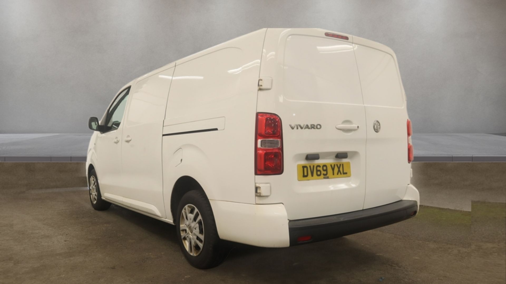 Vauxhall Vivaro 1.5Cdti 100 "Sportive" Lwb - 69 Reg - Only 1 Owner , Fsh - Air Con - Great Spec - Image 4 of 13