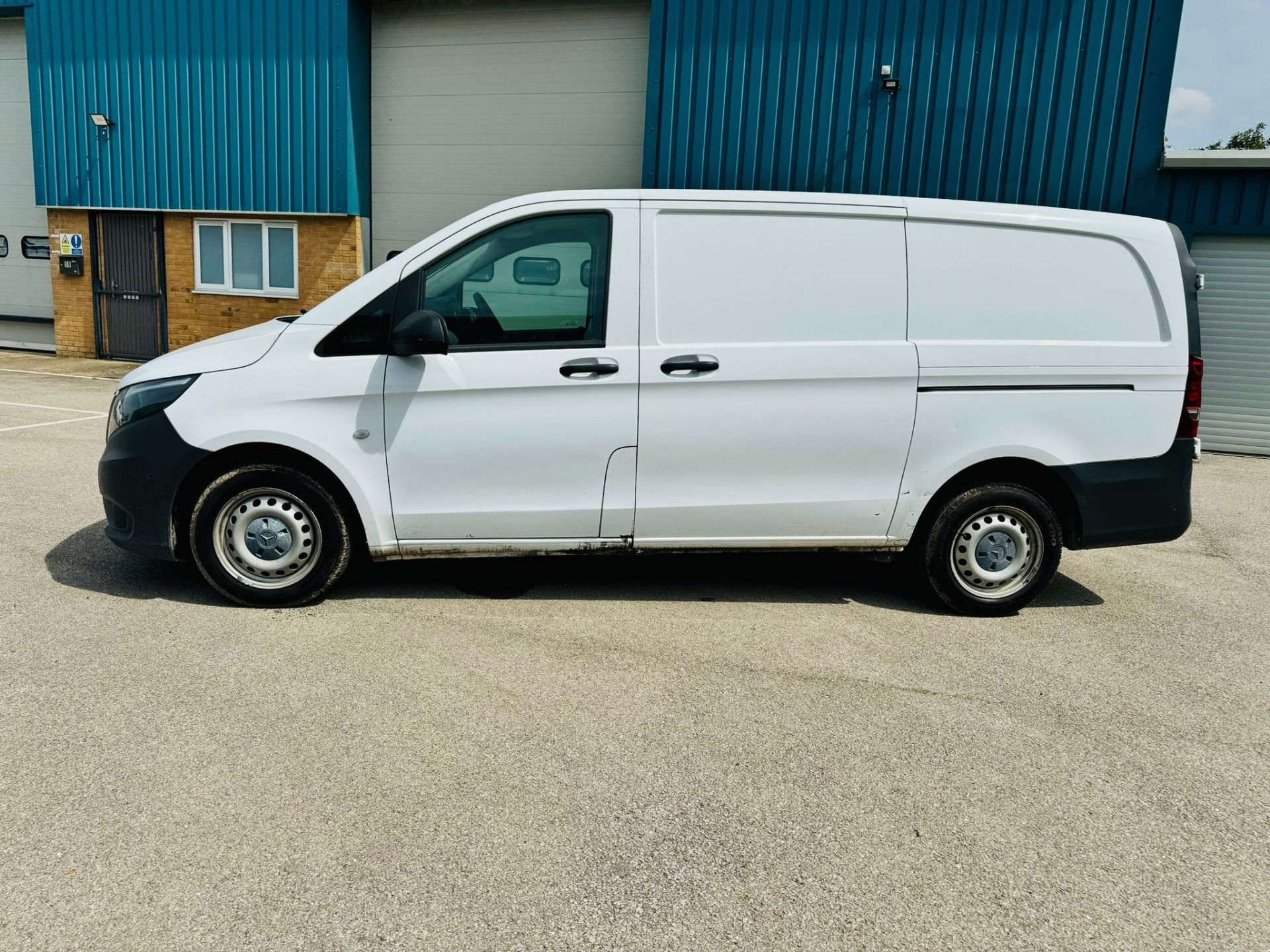 MERCEDES BENZ VITO CDI PURE - 2020 20 Reg - Only 74k Miles - 1 Owner From New - Parking Sensors - Image 4 of 21