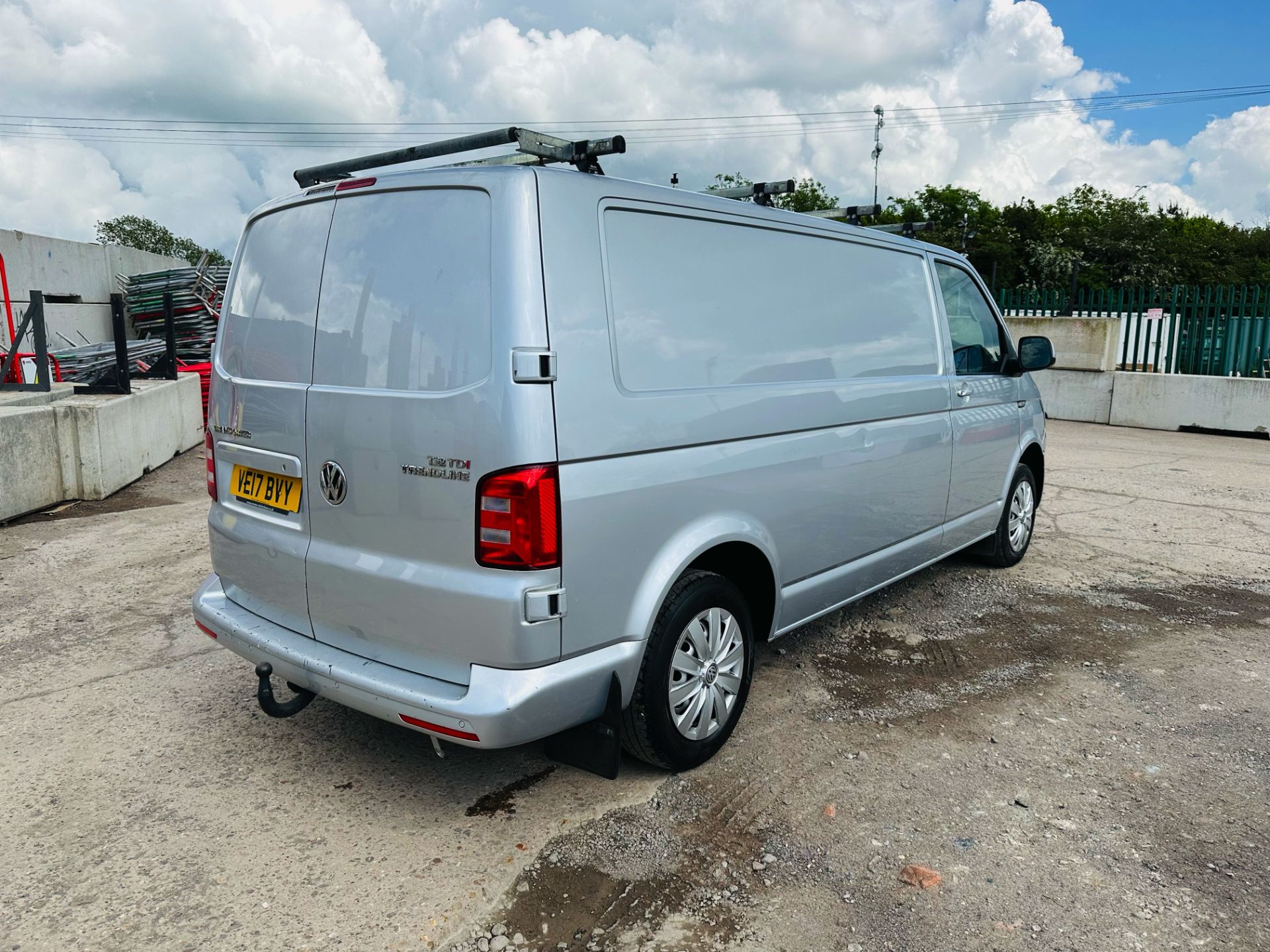 (Reserve Met) Volkswagen Transporter 2.0TDI T30 LWB *Trendline Edition* - 17 Reg - Euro 6 - - Image 9 of 29