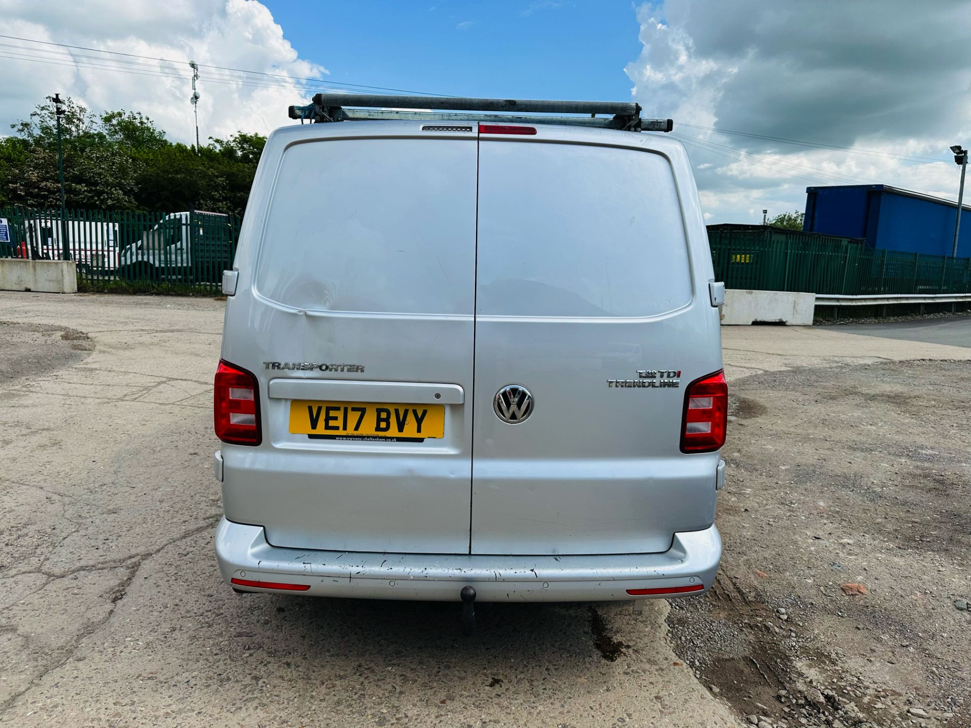 (Reserve Met) Volkswagen Transporter 2.0TDI T30 LWB *Trendline Edition* - 17 Reg - Euro 6 - - Image 8 of 29