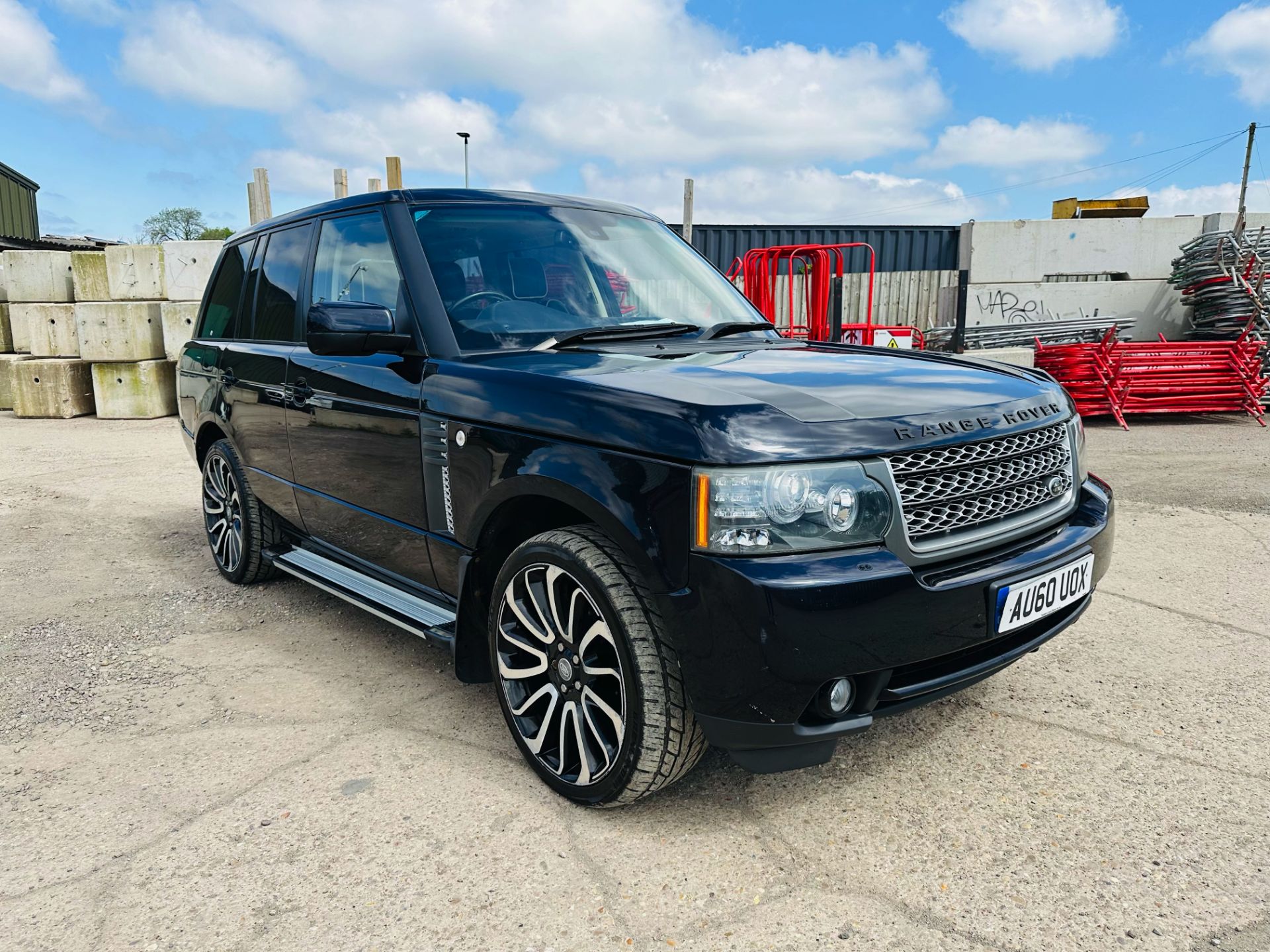 (Reserve Met) Range Rover Vouge 3.6 TDV8 Automatic - 2011 Model - Parking Sensors - Satellite Nav - Image 2 of 48