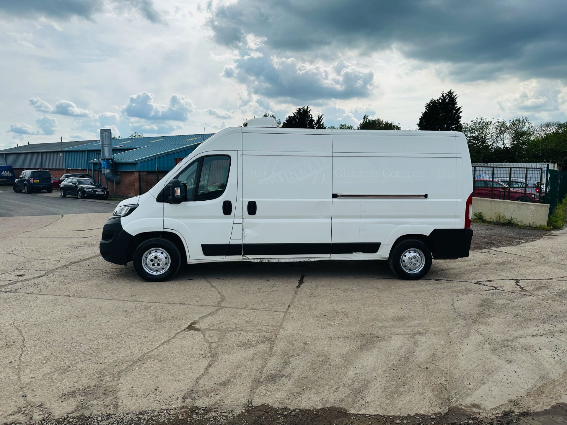 (Reserve Met) Peugeot Boxer 335 S 2.0 Bluehdi LWB *Refrigerated Van* (20 Reg) - 1 Previous Owner - - Image 6 of 30