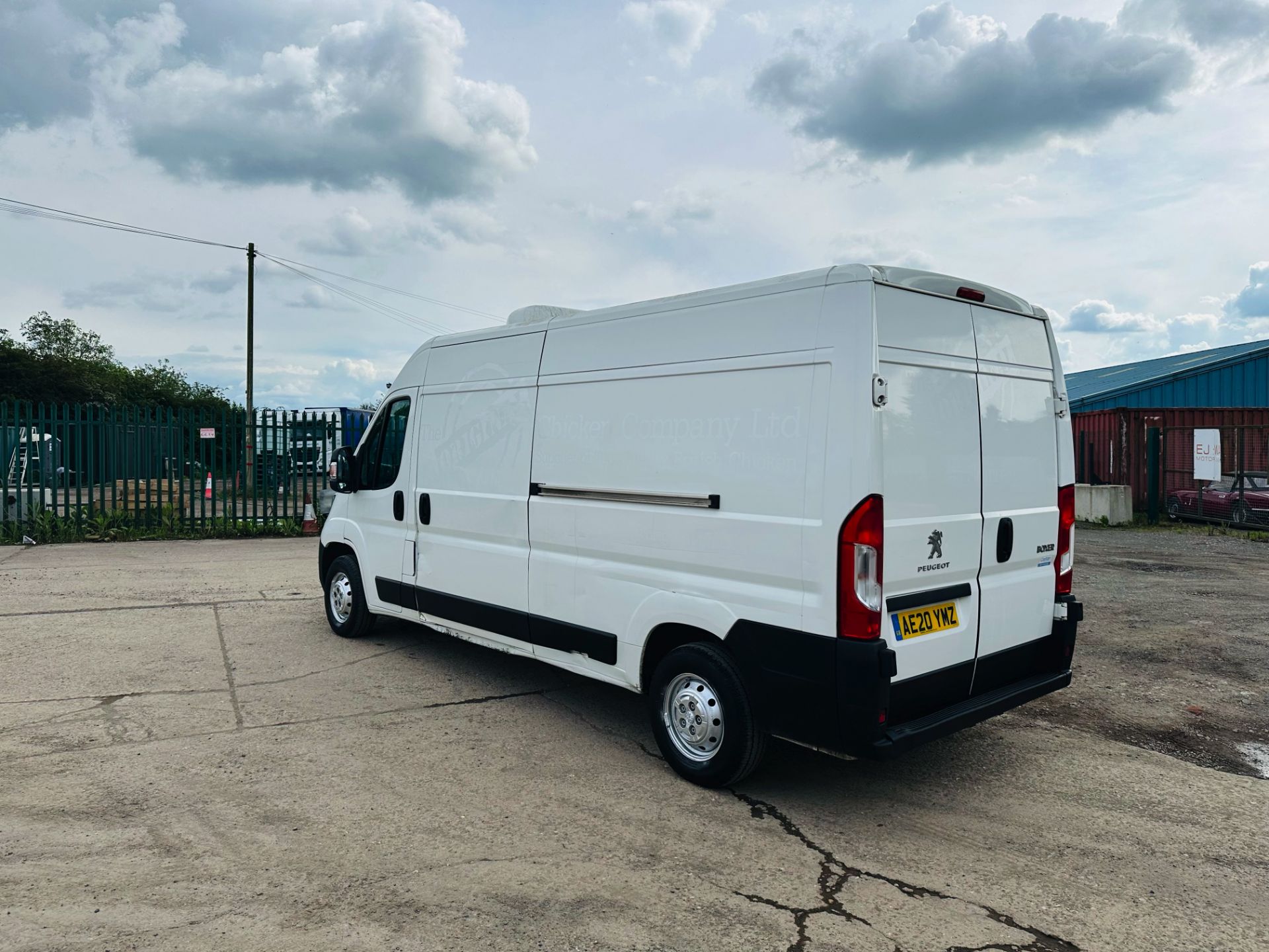 (Reserve Met) Peugeot Boxer 335 S 2.0 Bluehdi LWB *Refrigerated Van* (20 Reg) - 1 Previous Owner - - Image 7 of 30