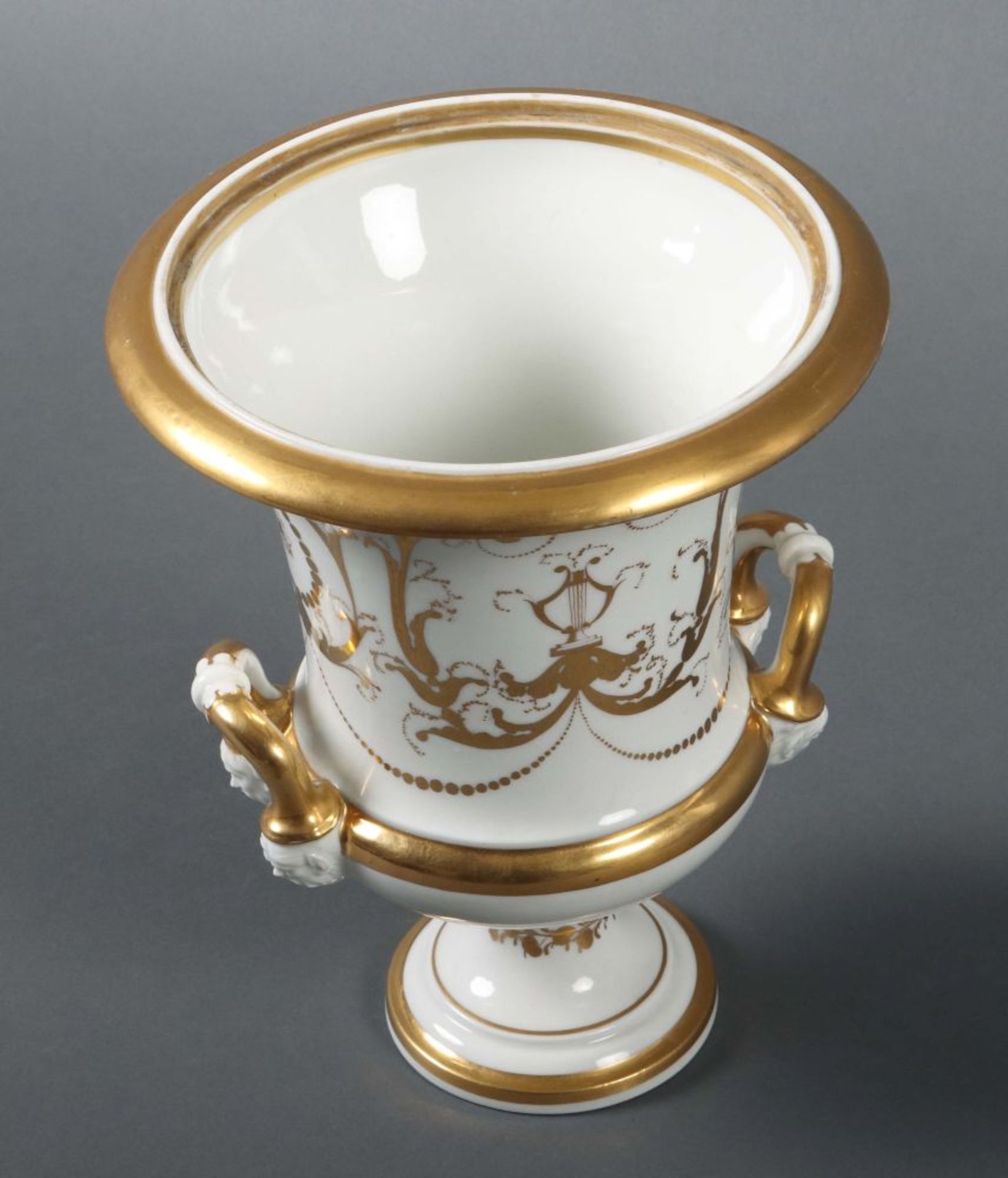 Kratervase mit Goldstaffage - Image 2 of 3