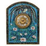 Wanduhr mit Cloisonnéschild