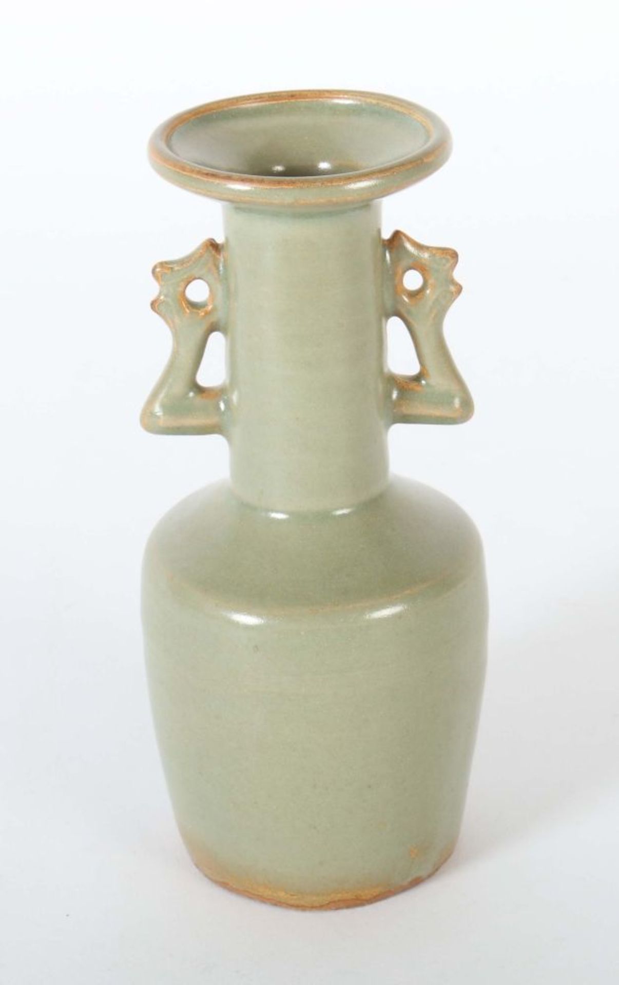 Kleine Longquan-glasierte Kinuta-Vase - Image 2 of 2
