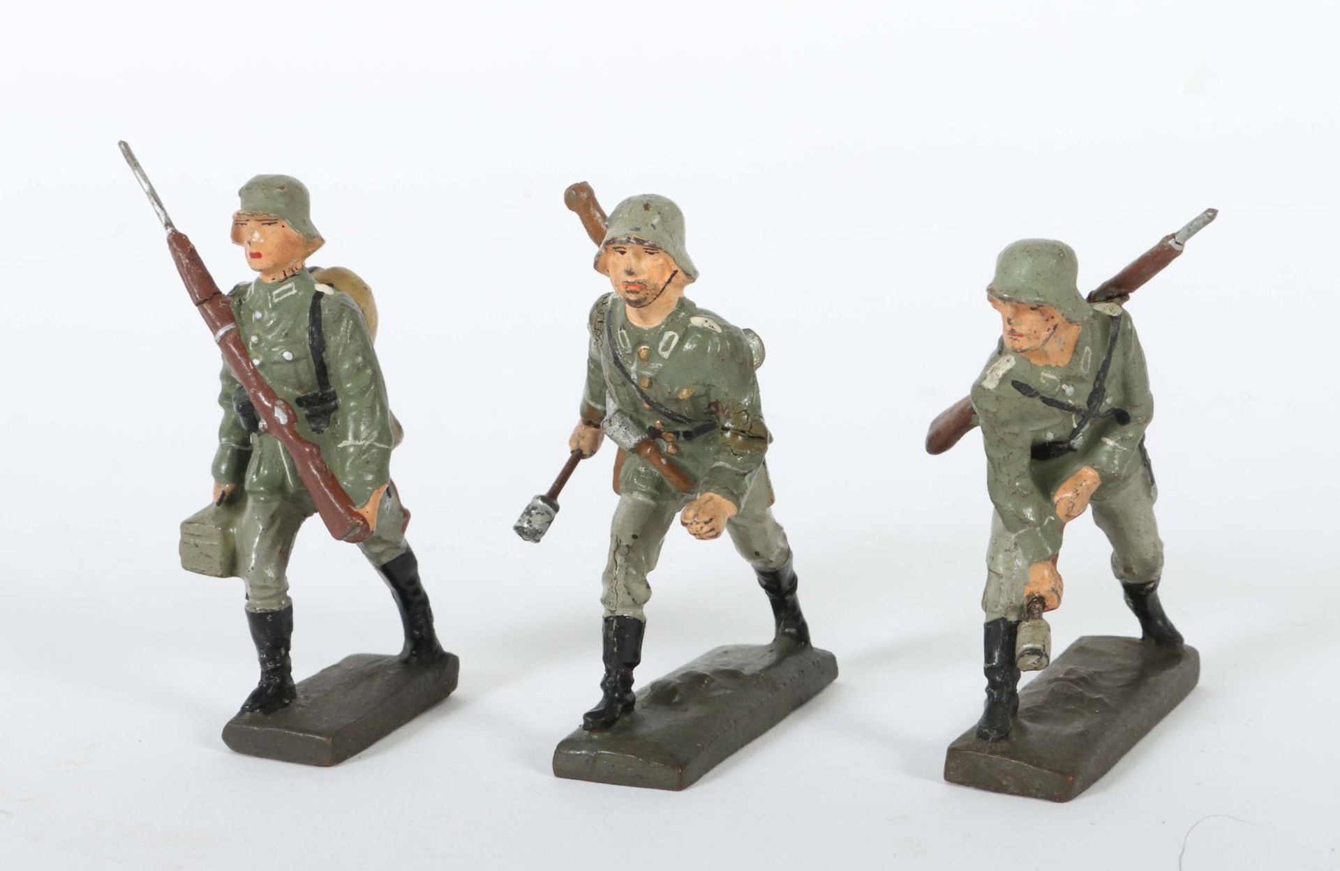 3 Soldaten Lineol, 1 x LMG-Schütze 3