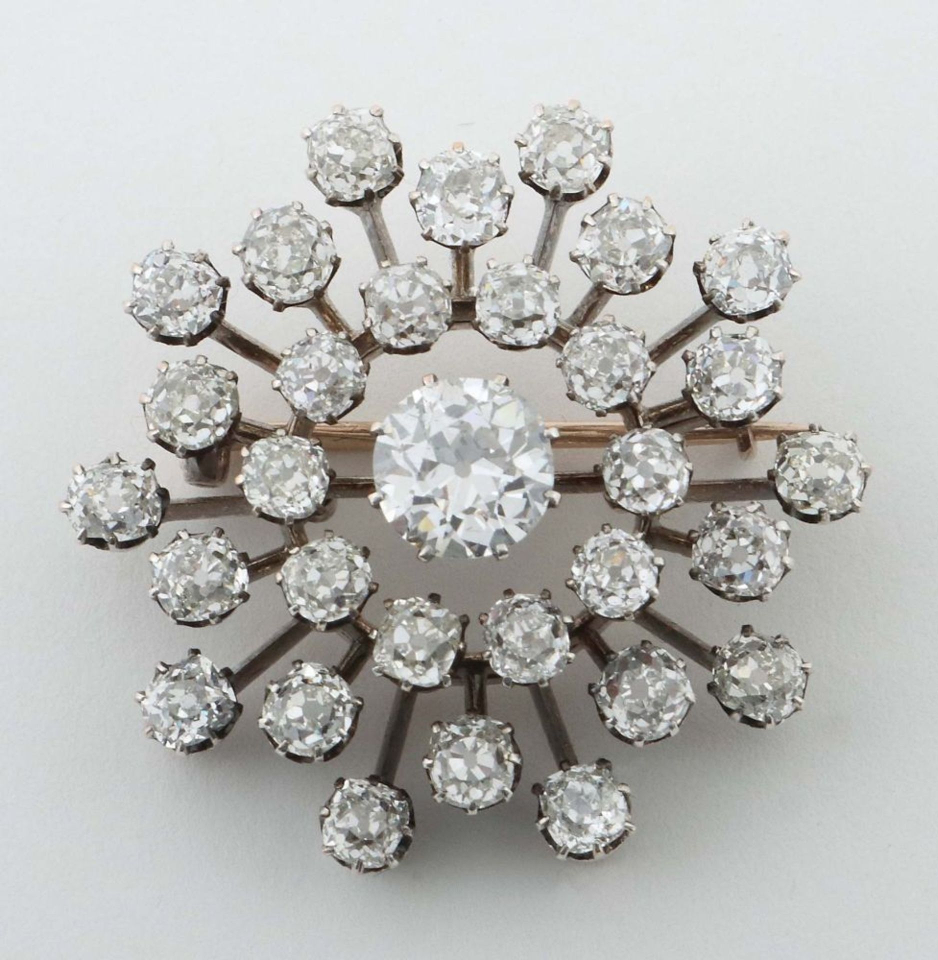 Außergewöhnliche Diamantbrosche - Bild 2 aus 3
