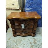 Pulaski Furniture Hardwood Bedside End Table