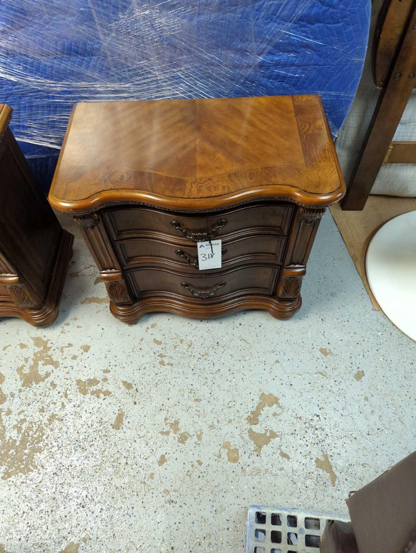 Pulaski Furniture Hardwood Bedside End Table - Image 2 of 8