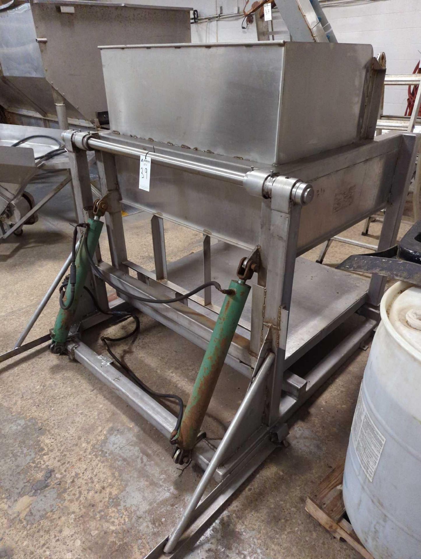 Stainless Steel Hydraulic Tote Flipper - Image 15 of 15