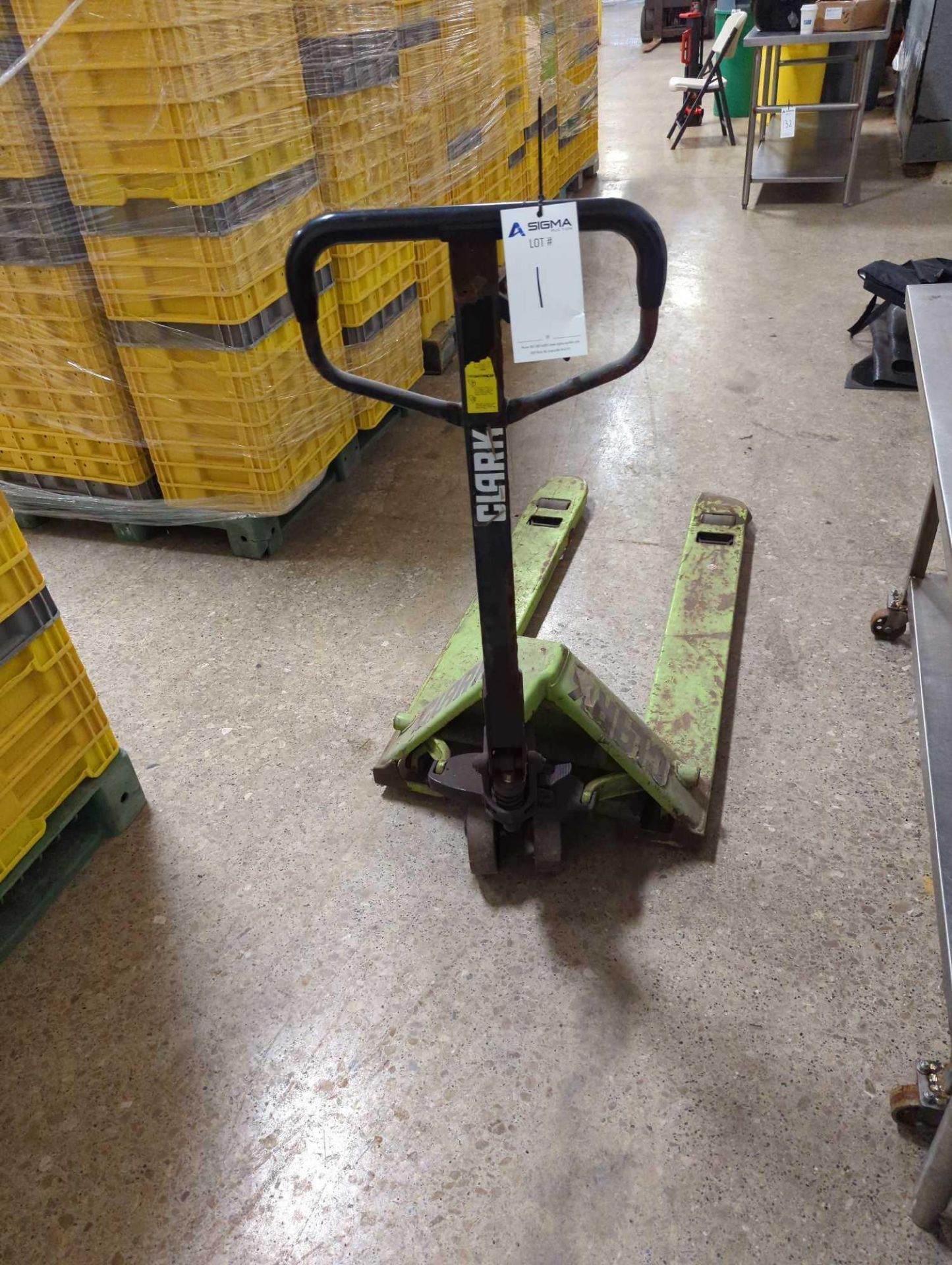 Clark Pallet Jack - Image 6 of 7