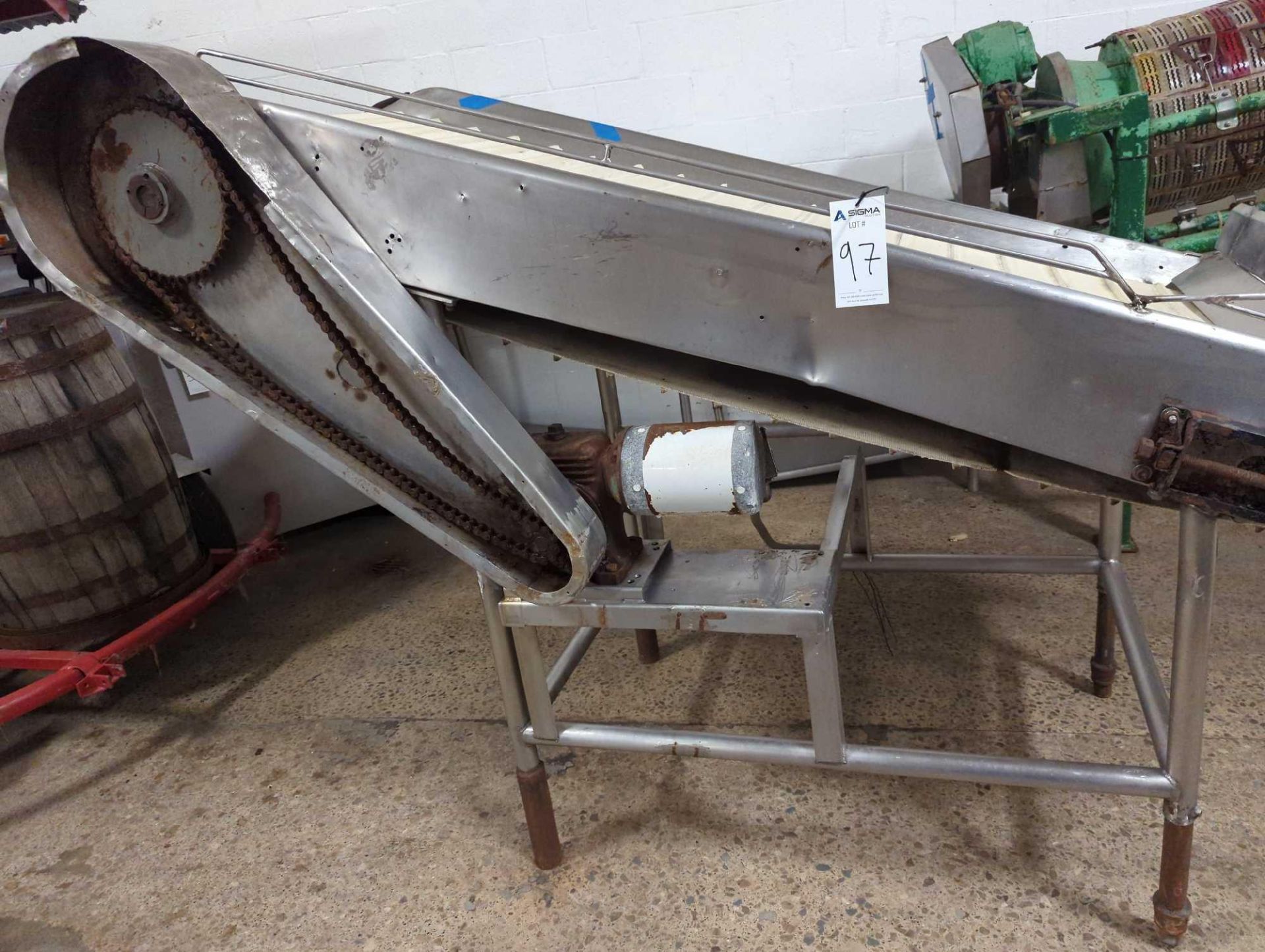 Cleated Incline Conveyor - Image 11 of 11