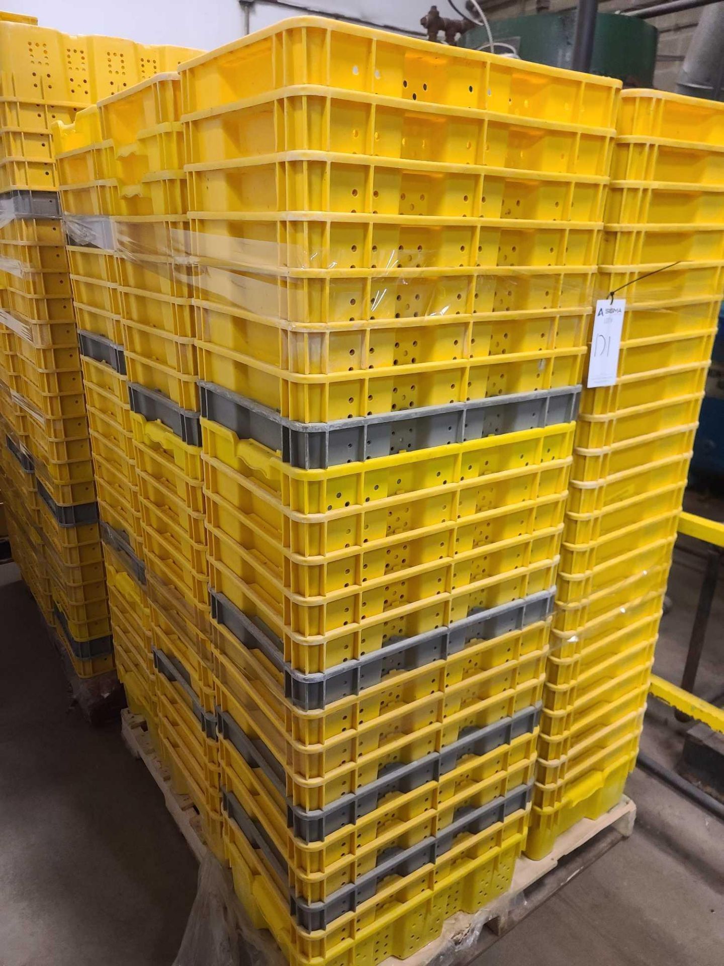 Pallet of Plastic Produce Bins - Image 2 of 2