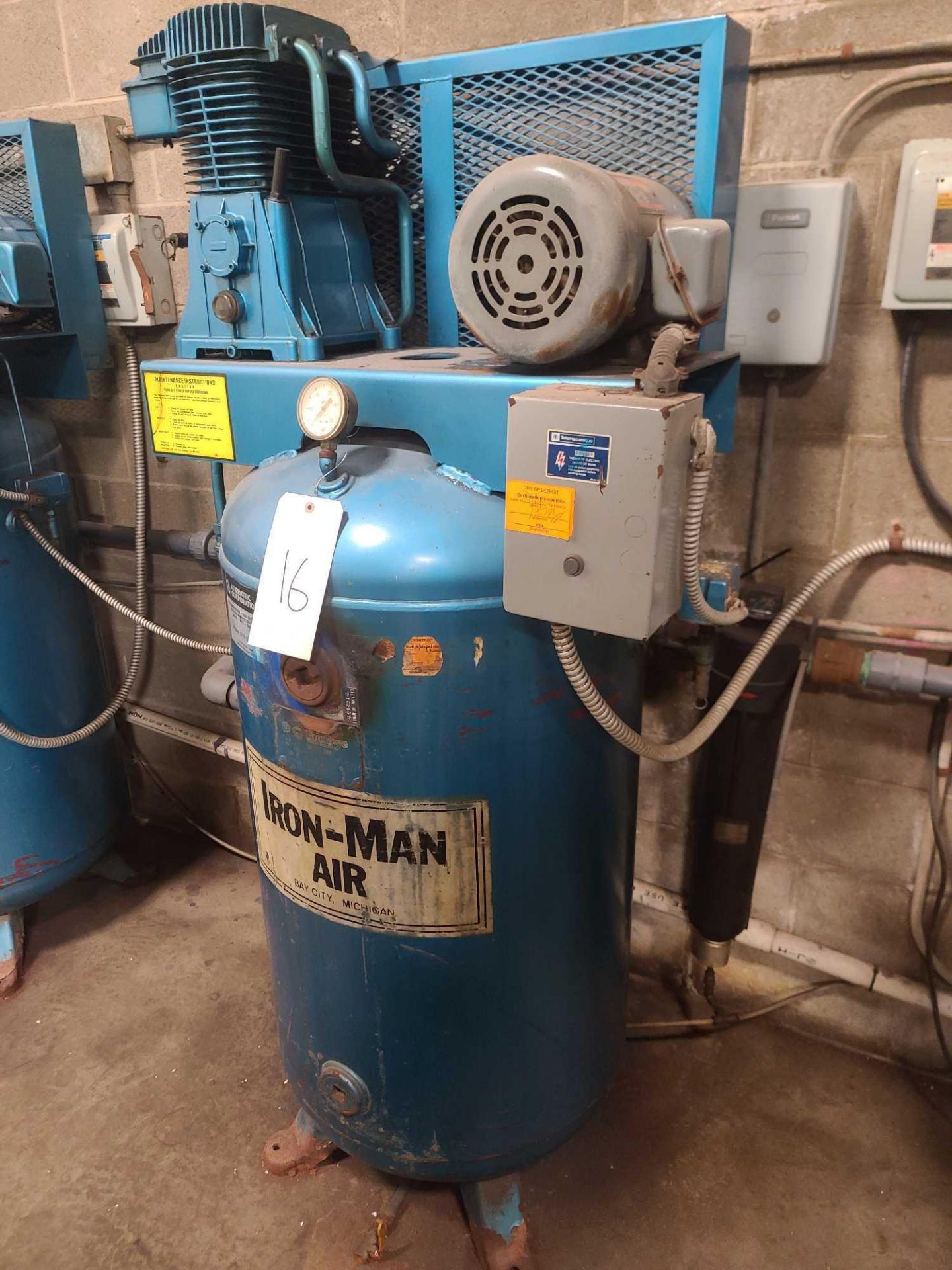 Aircentric Corporation 200 PSI Air Compressor