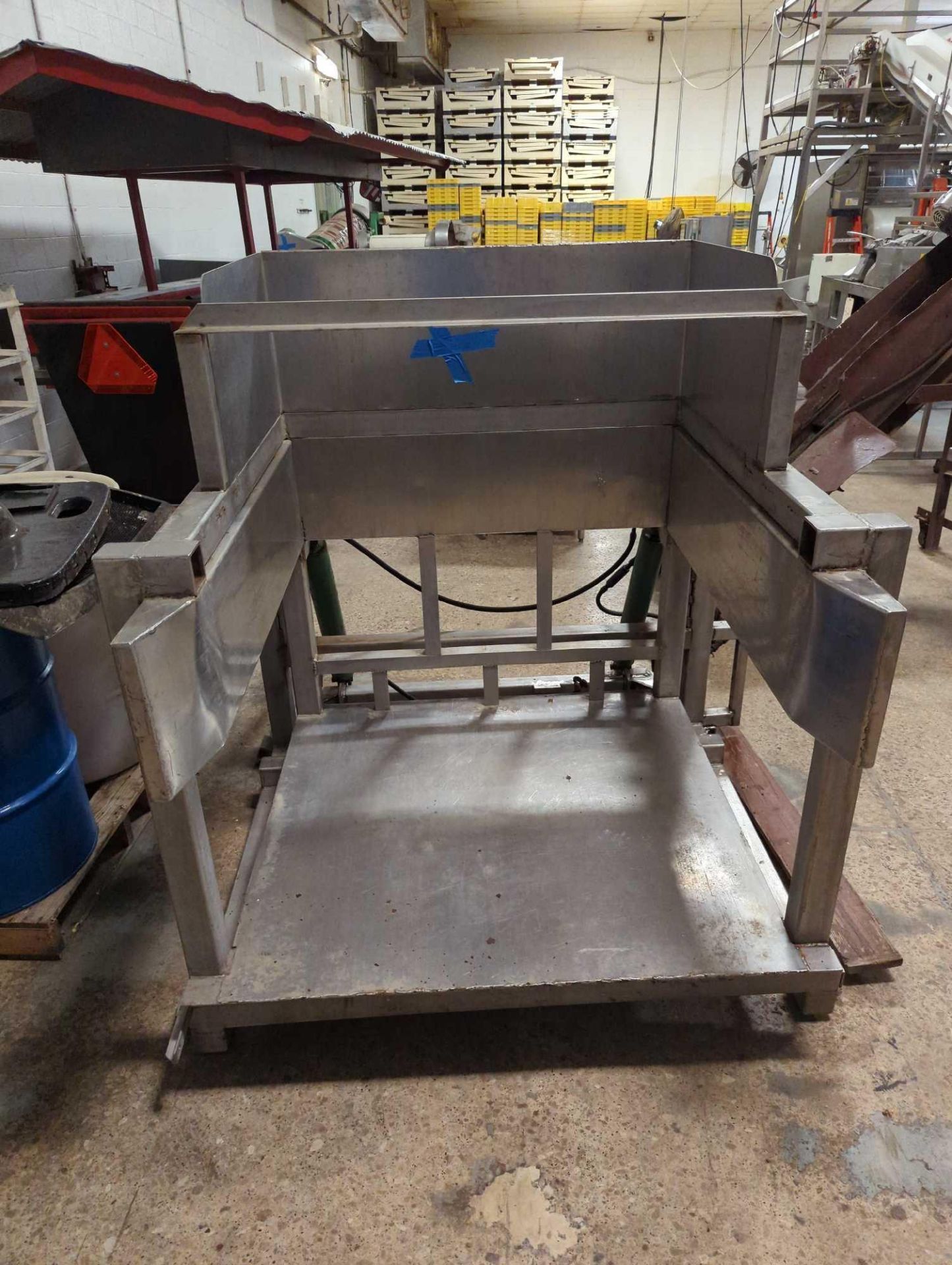 Stainless Steel Hydraulic Tote Flipper - Image 4 of 15