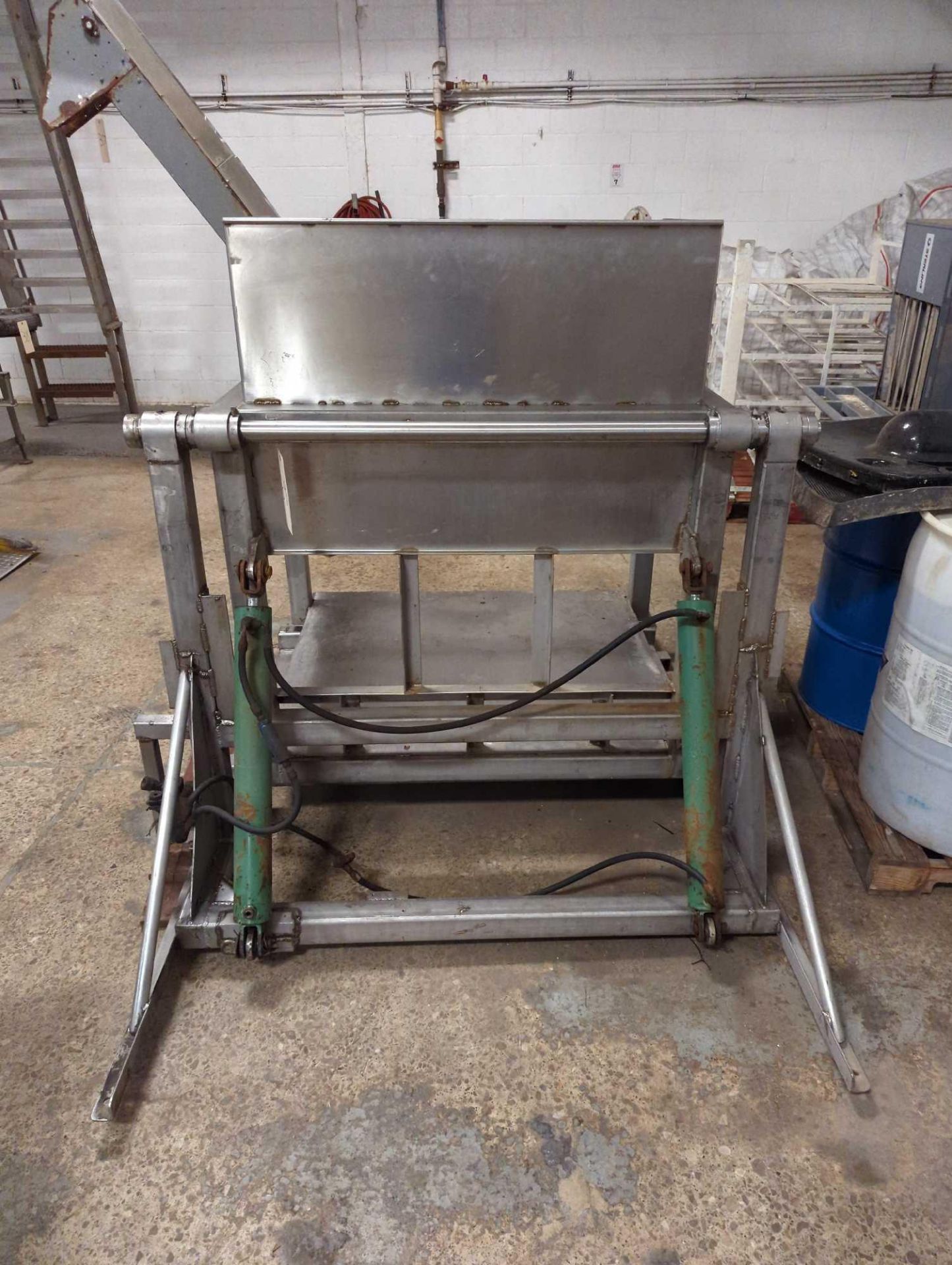 Stainless Steel Hydraulic Tote Flipper