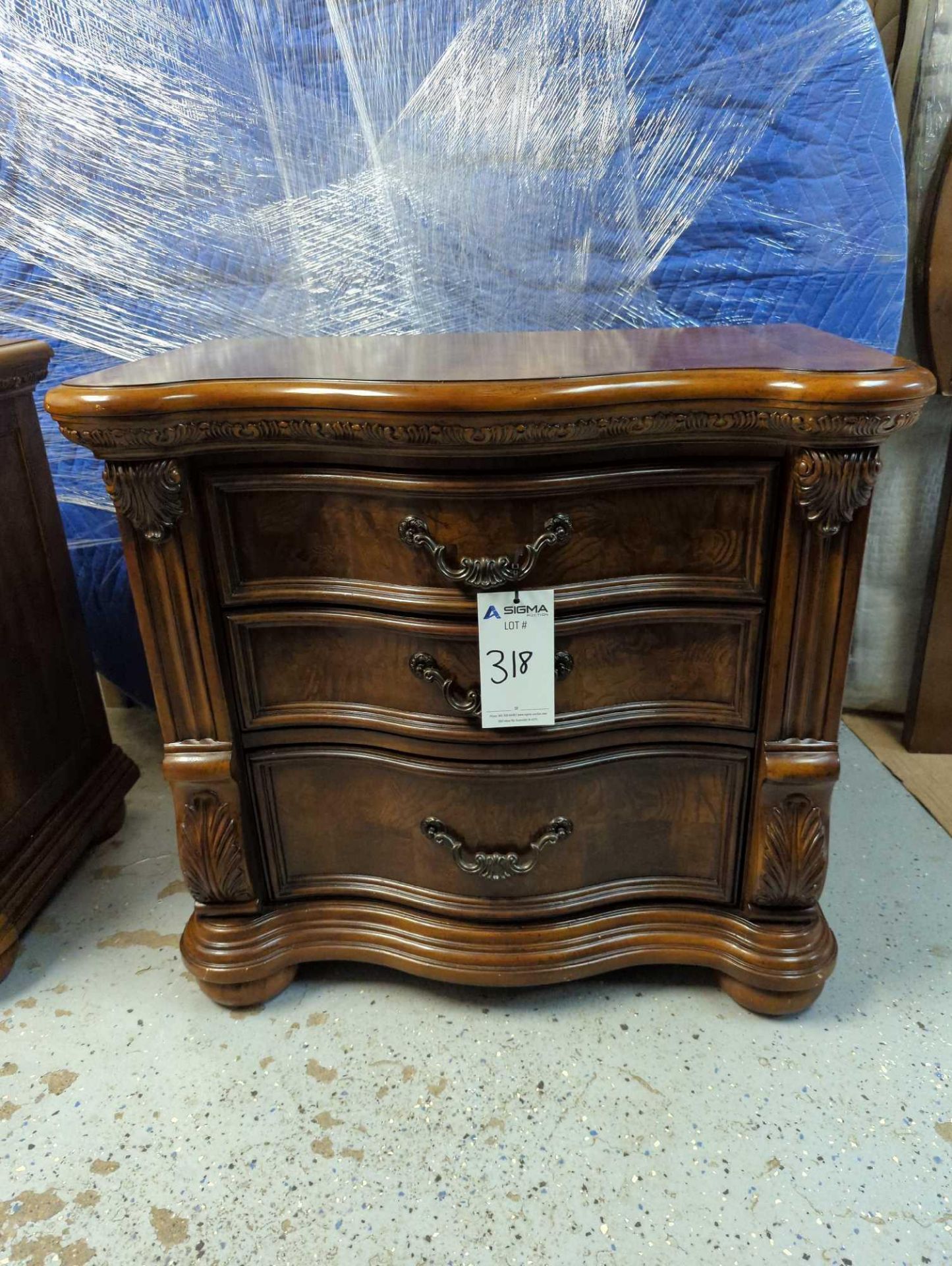 Pulaski Furniture Hardwood Bedside End Table