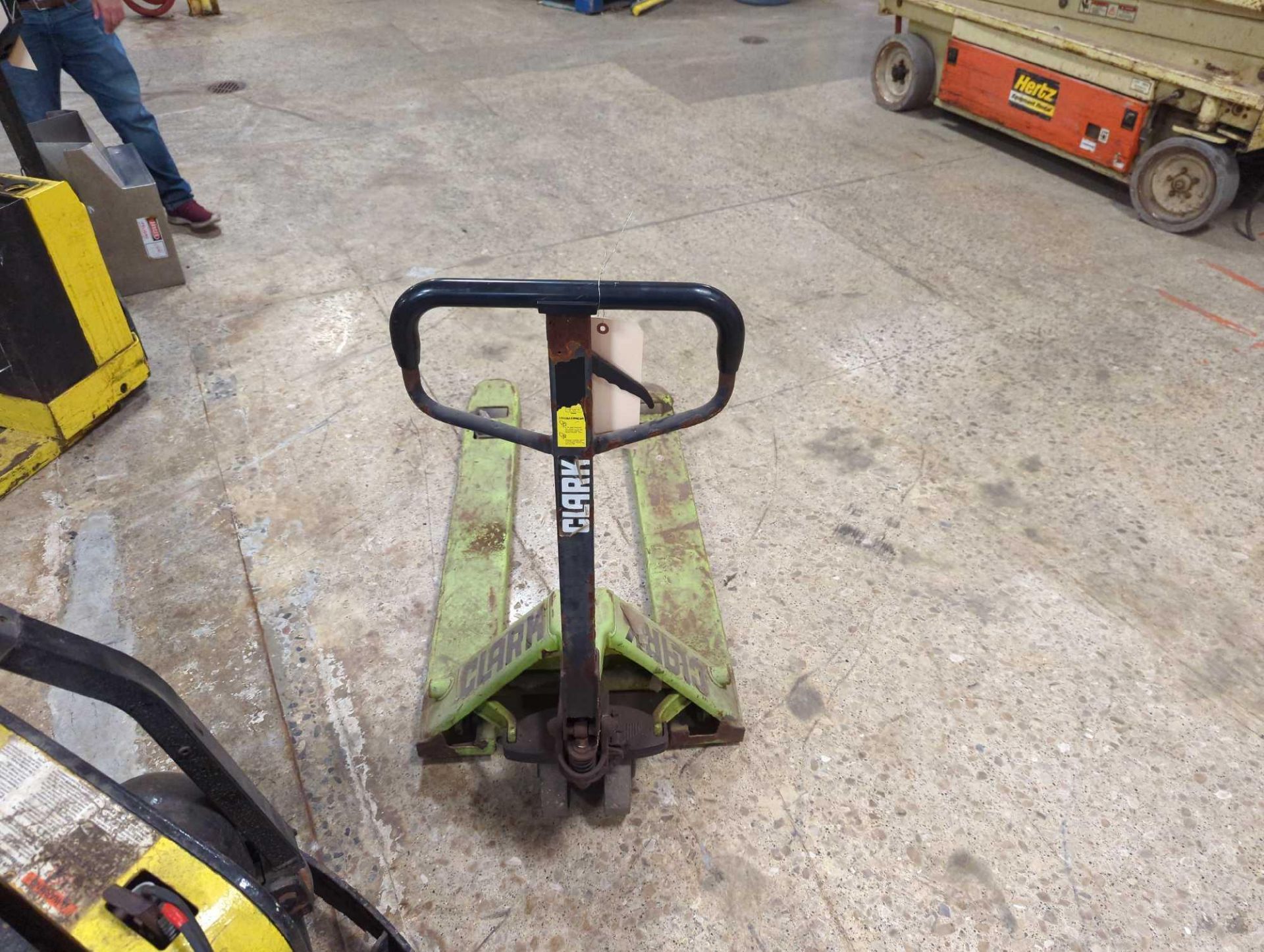 Clark Pallet Jack - Image 4 of 7