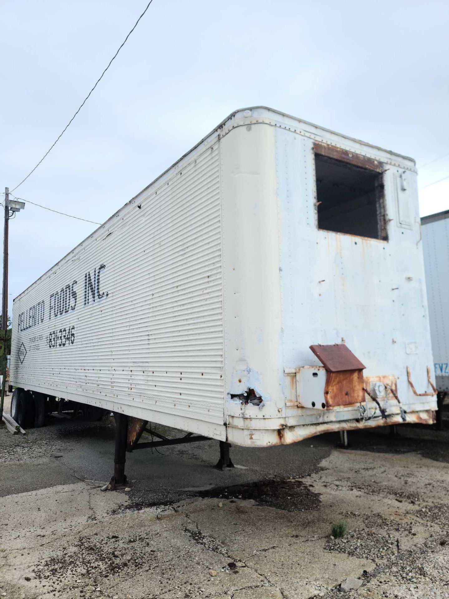 53 Foot Dry Van Trailer with Contents - Image 2 of 16